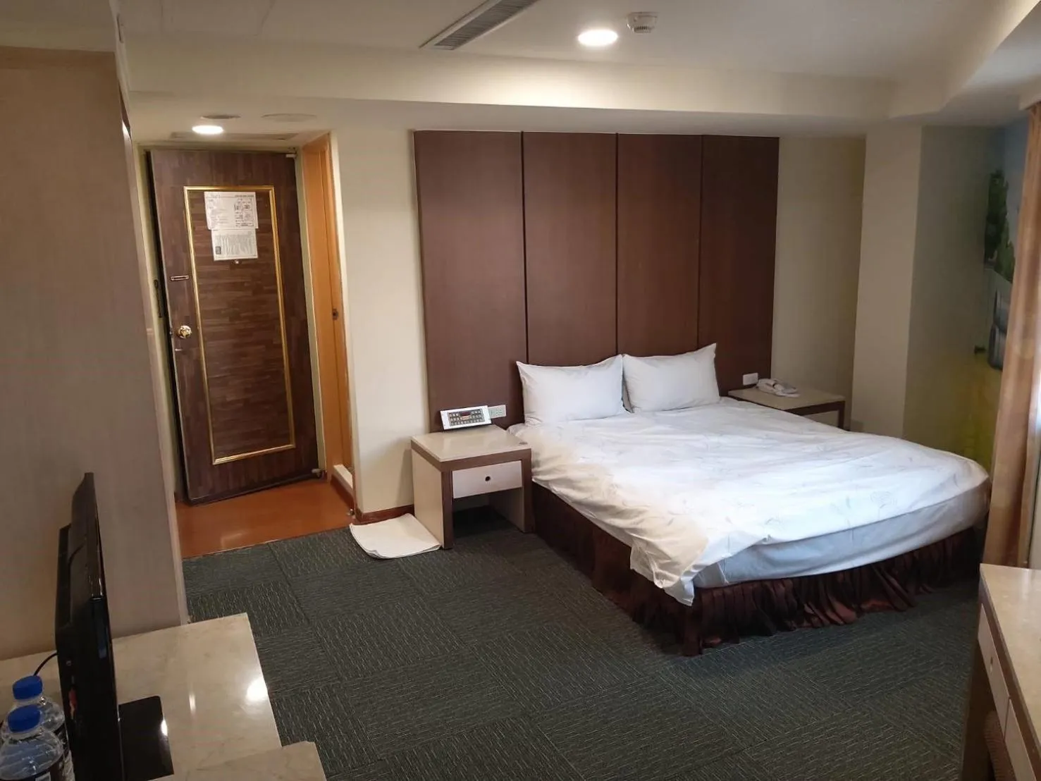 Bedroom, Bed in Waugh Den Business Hotel