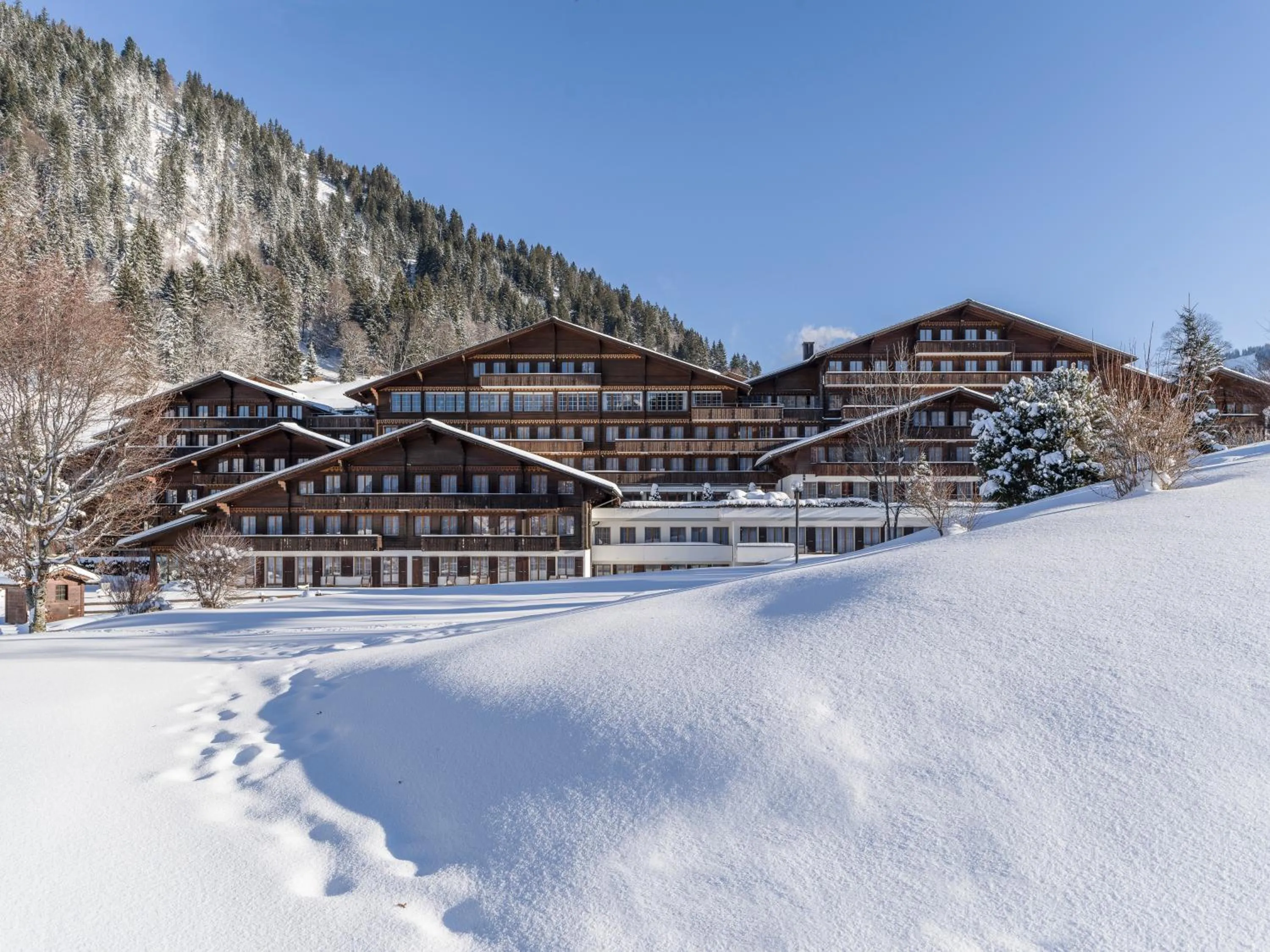 Facade/entrance in HUUS Gstaad