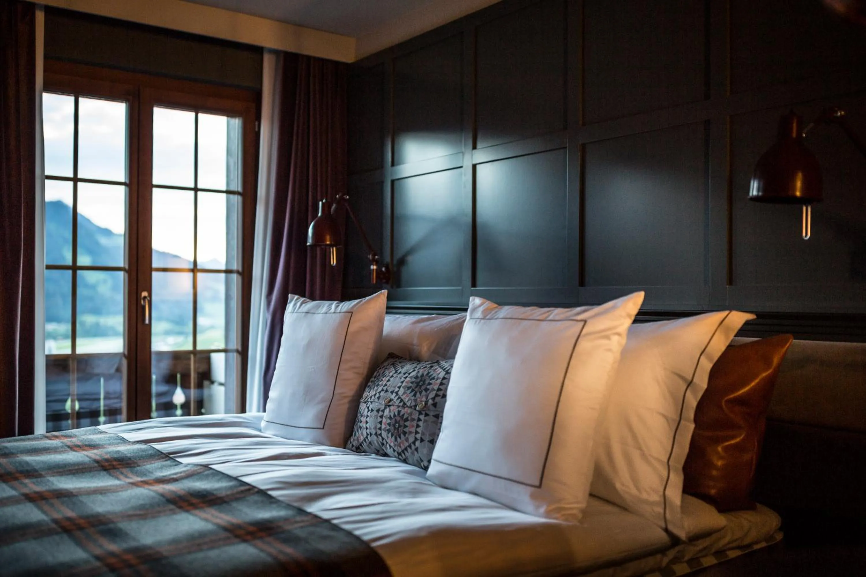 Photo of the whole room, Bed in HUUS Gstaad