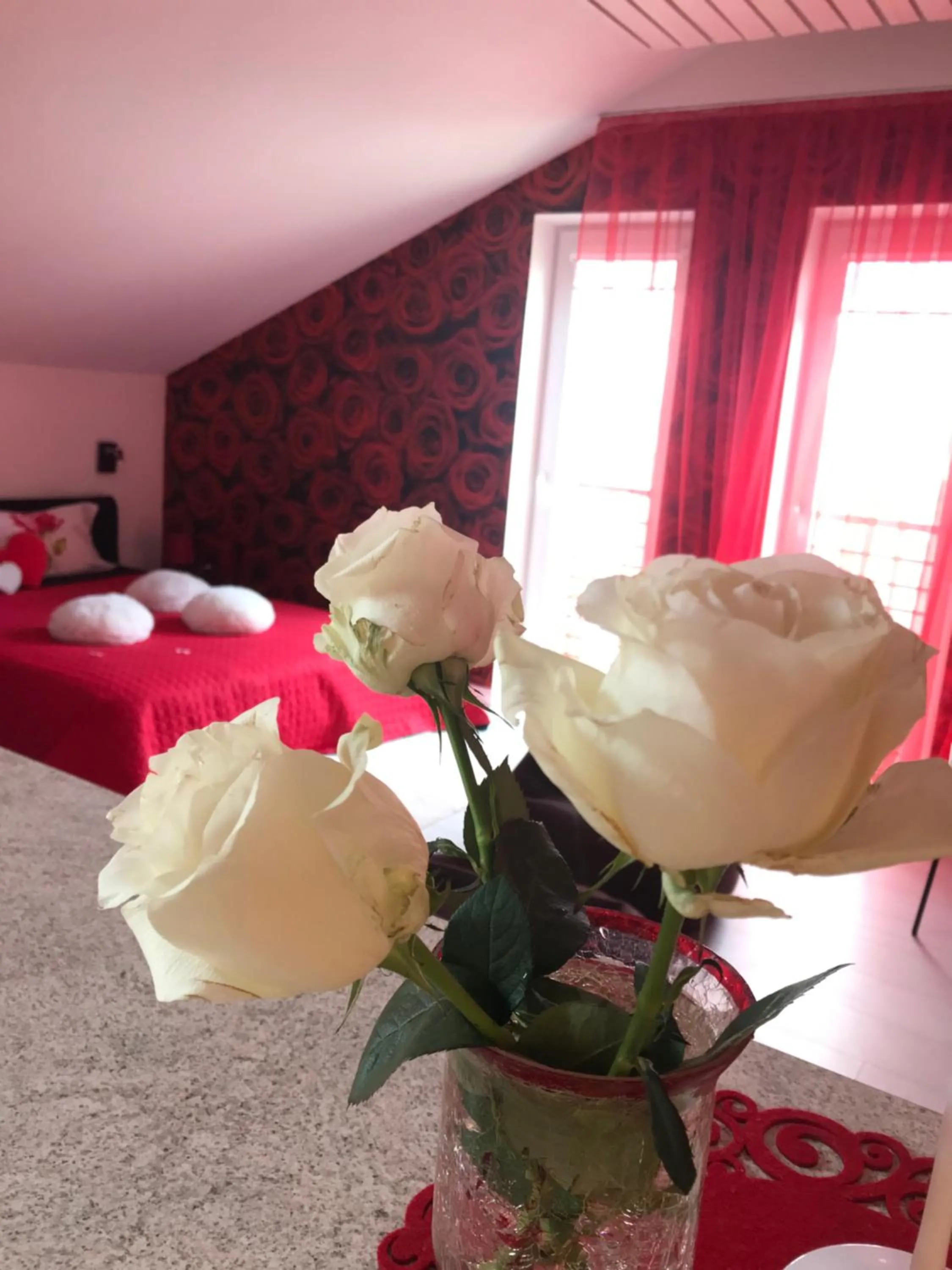 Bed in Rožu romantika