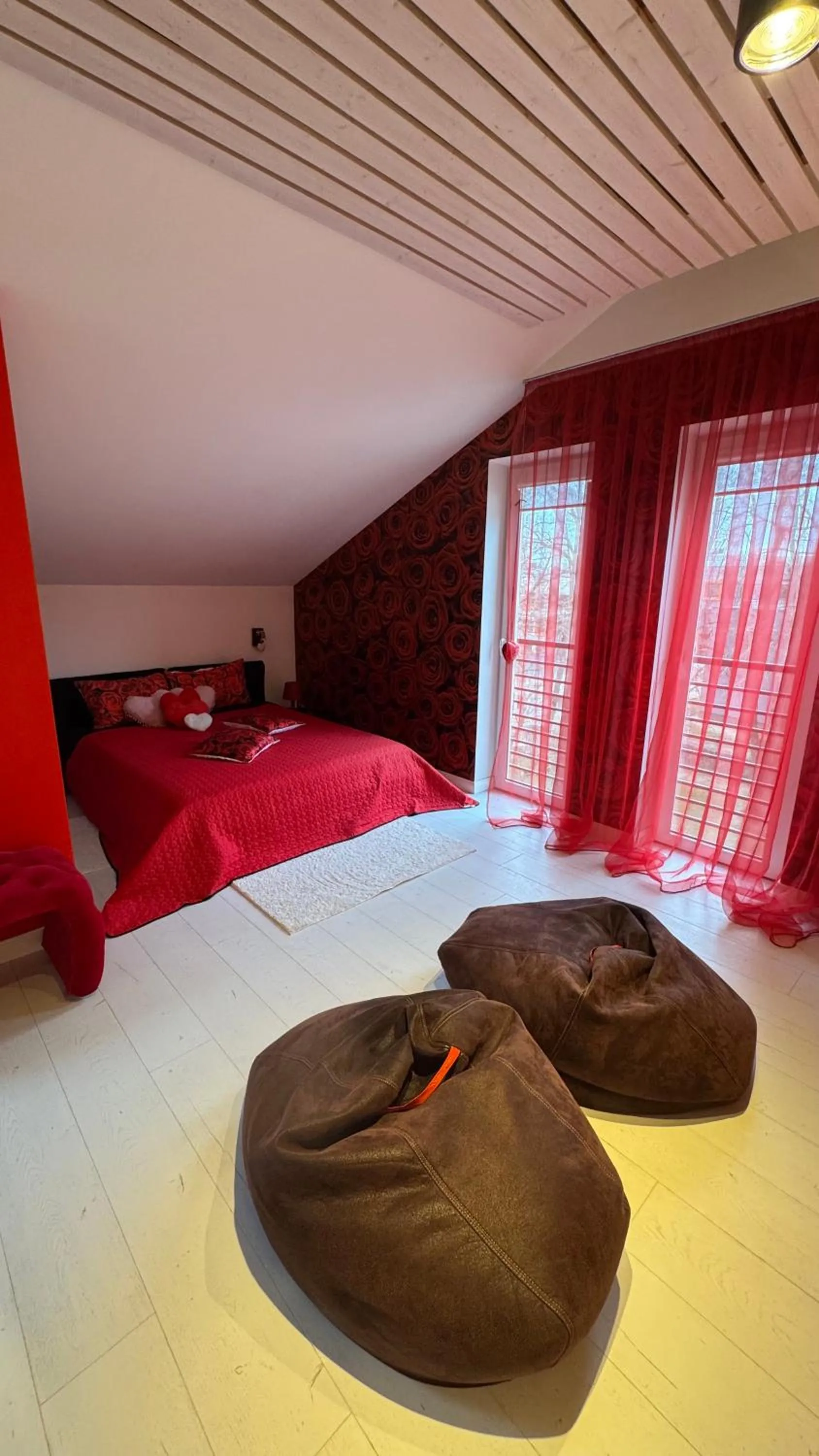 Bed in Rožu romantika
