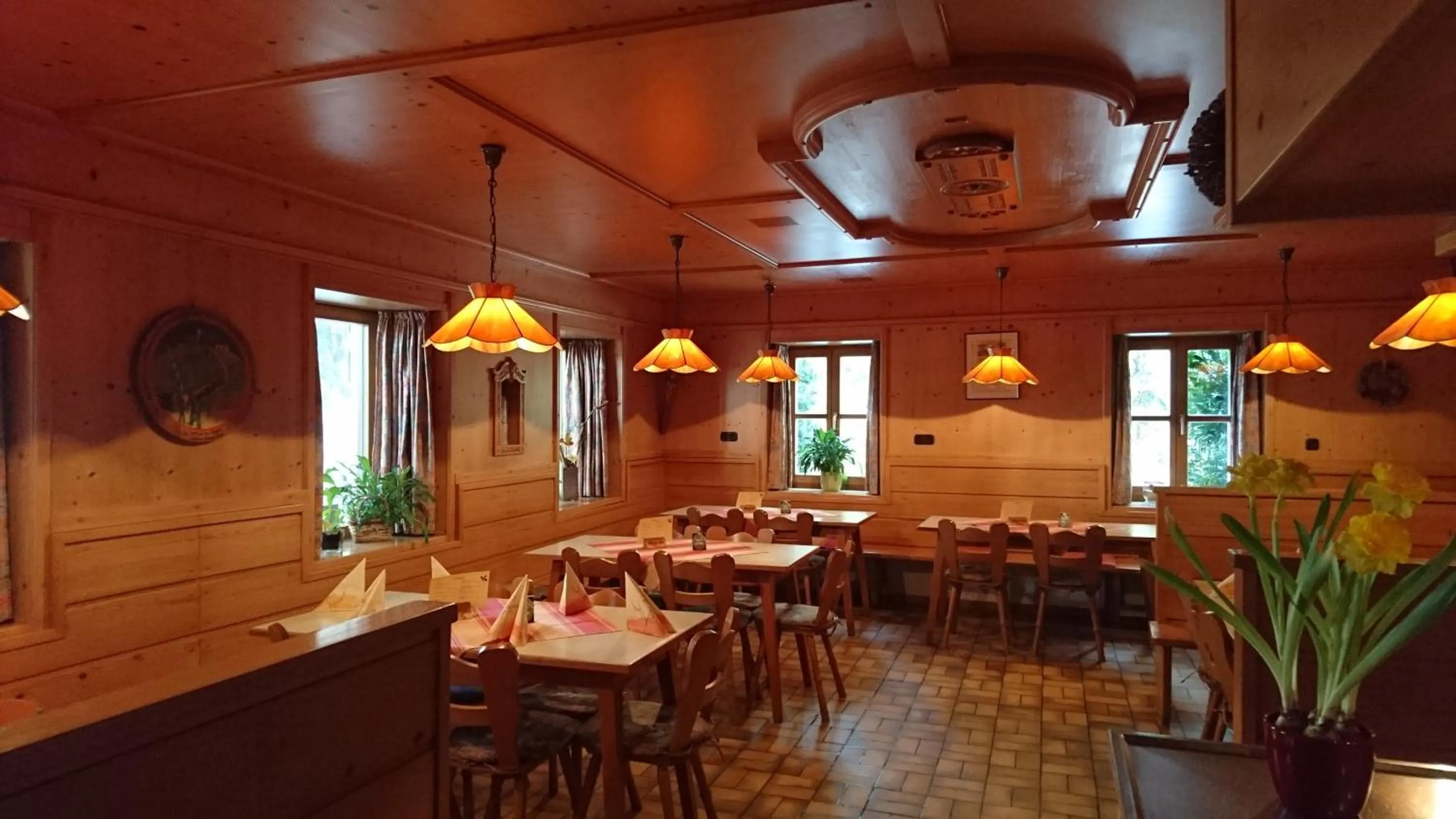 Restaurant/places to eat in Fischerhof