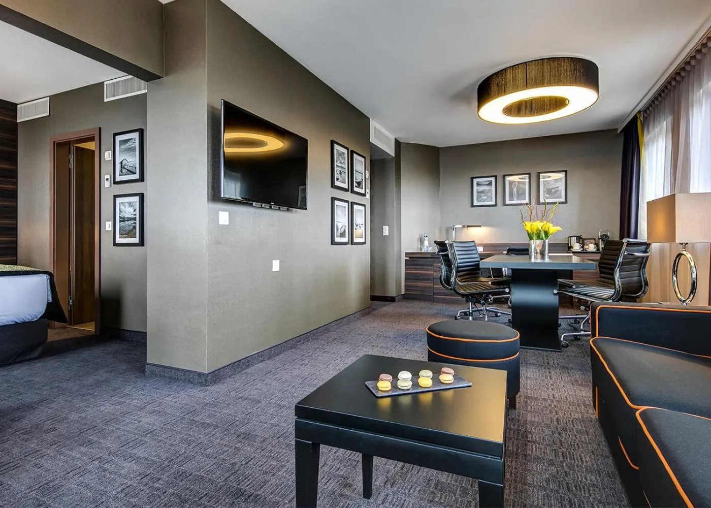 Suite with Lake View in Hotel Beaulac