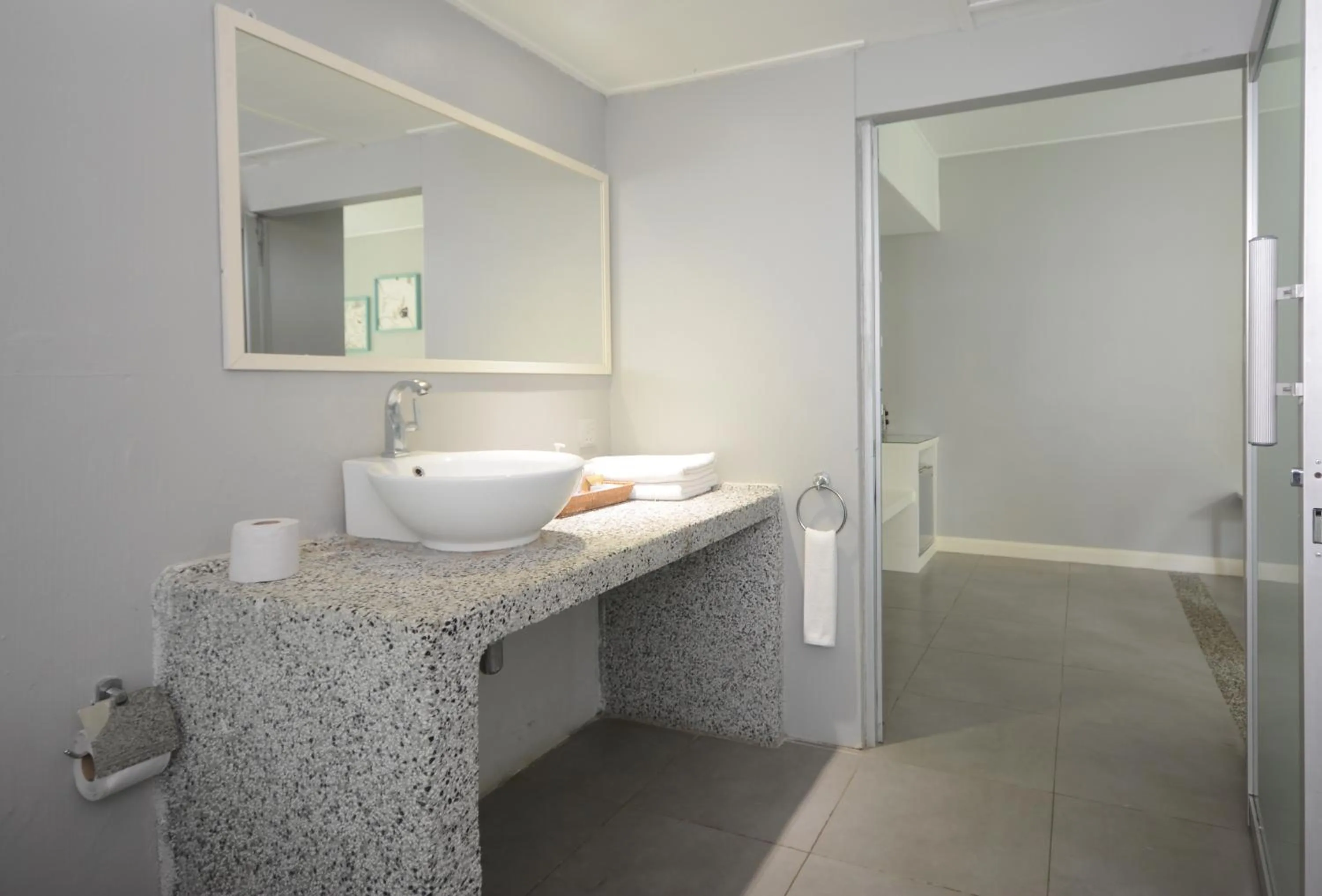 Bathroom in La Pari-Pari