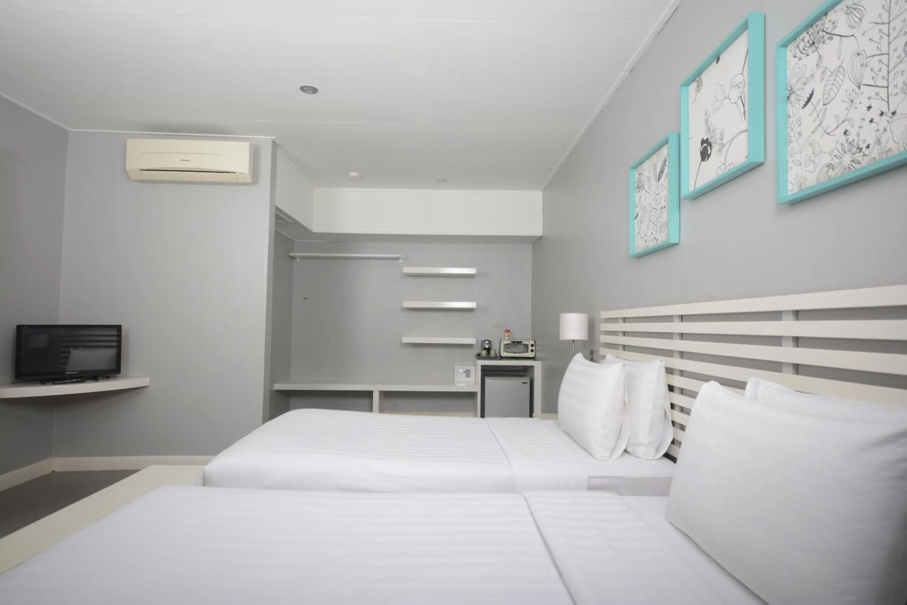 TV and multimedia, Bed in La Pari-Pari