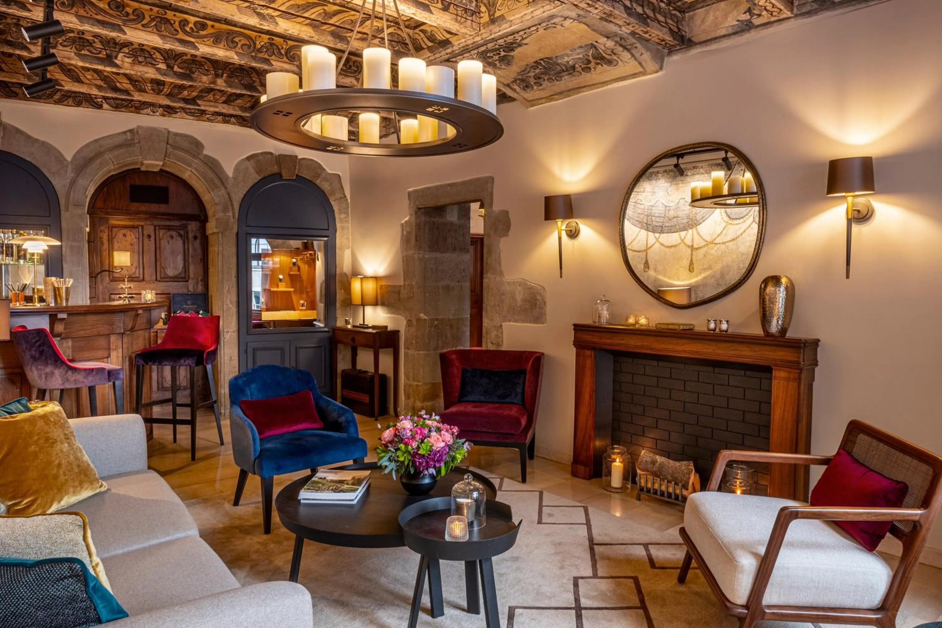 Lounge or bar in Hôtel Les Armures