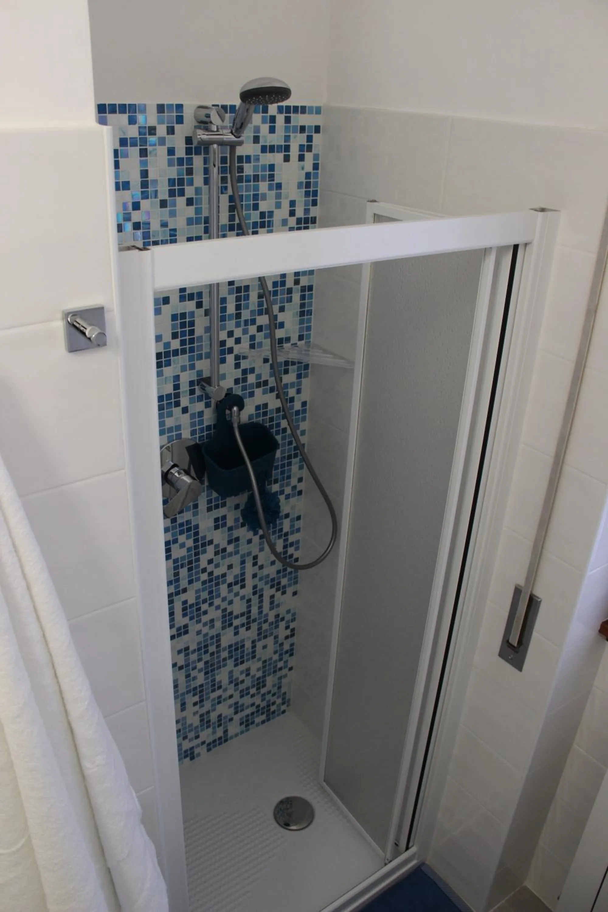 Shower in Appartamento Via dei Fabbri Navali