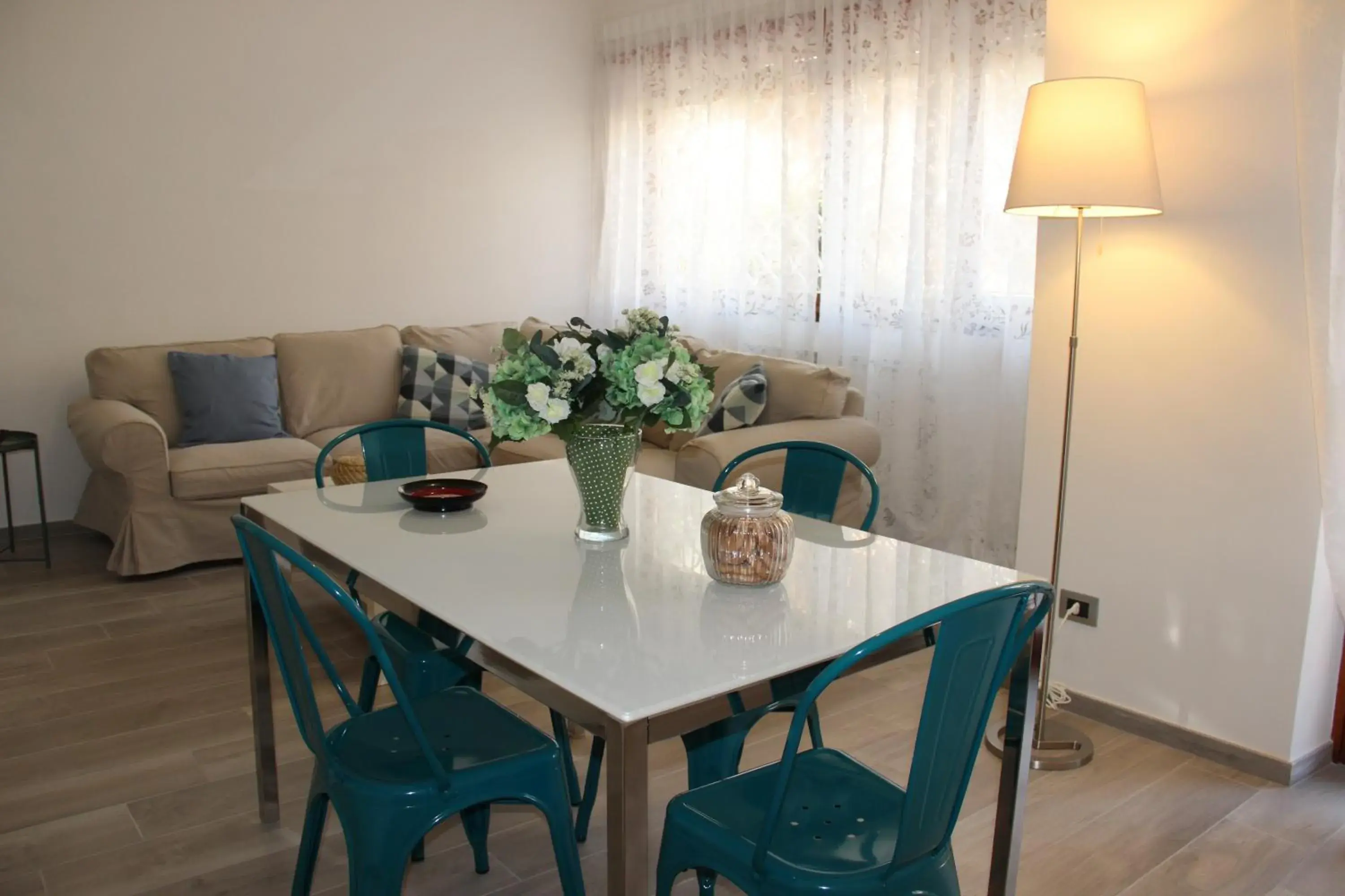 Appartamento Via dei Fabbri Navali Appartamento Via dei Fabbri Navali