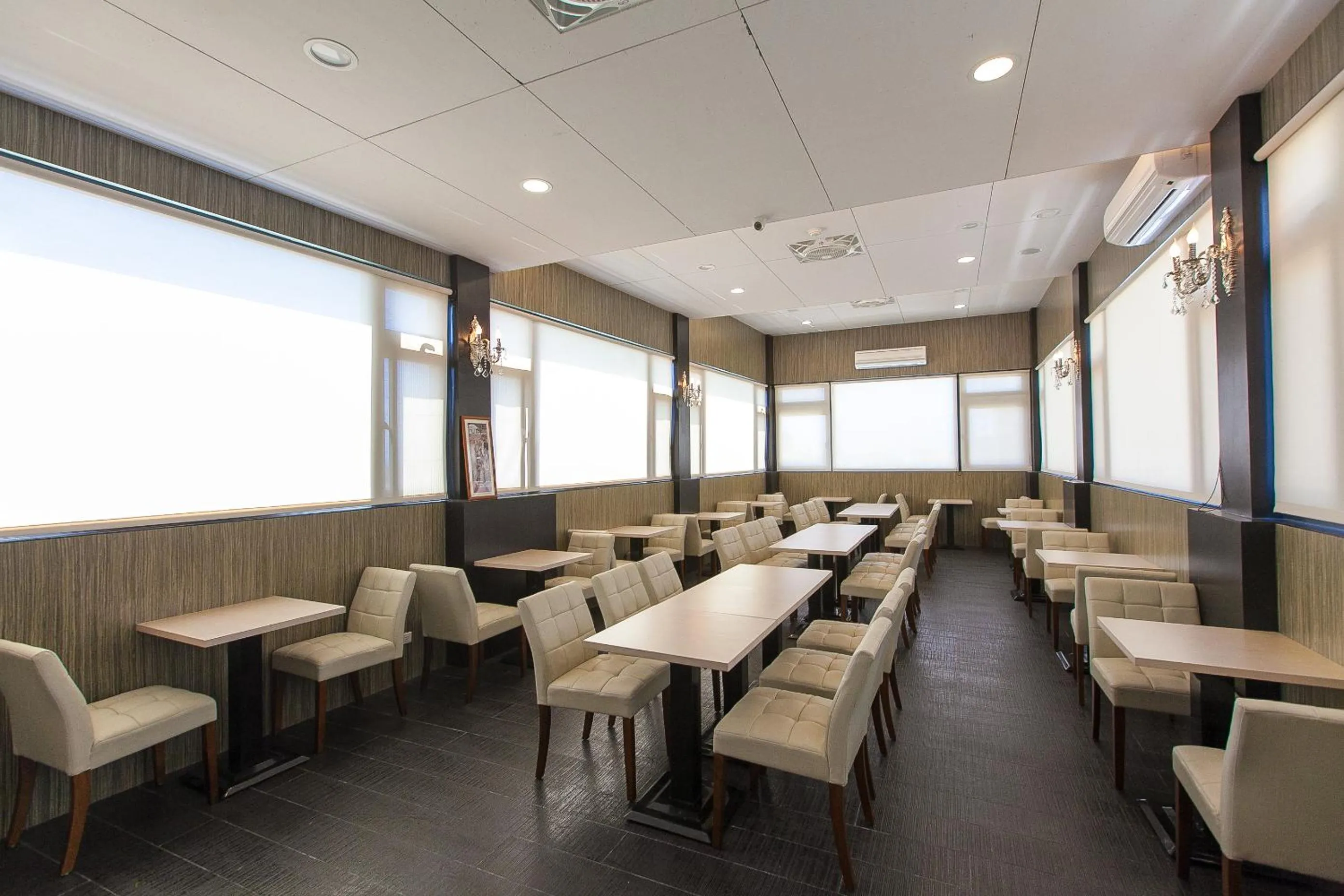 Restaurant/places to eat in Mucha Boutique Hotel