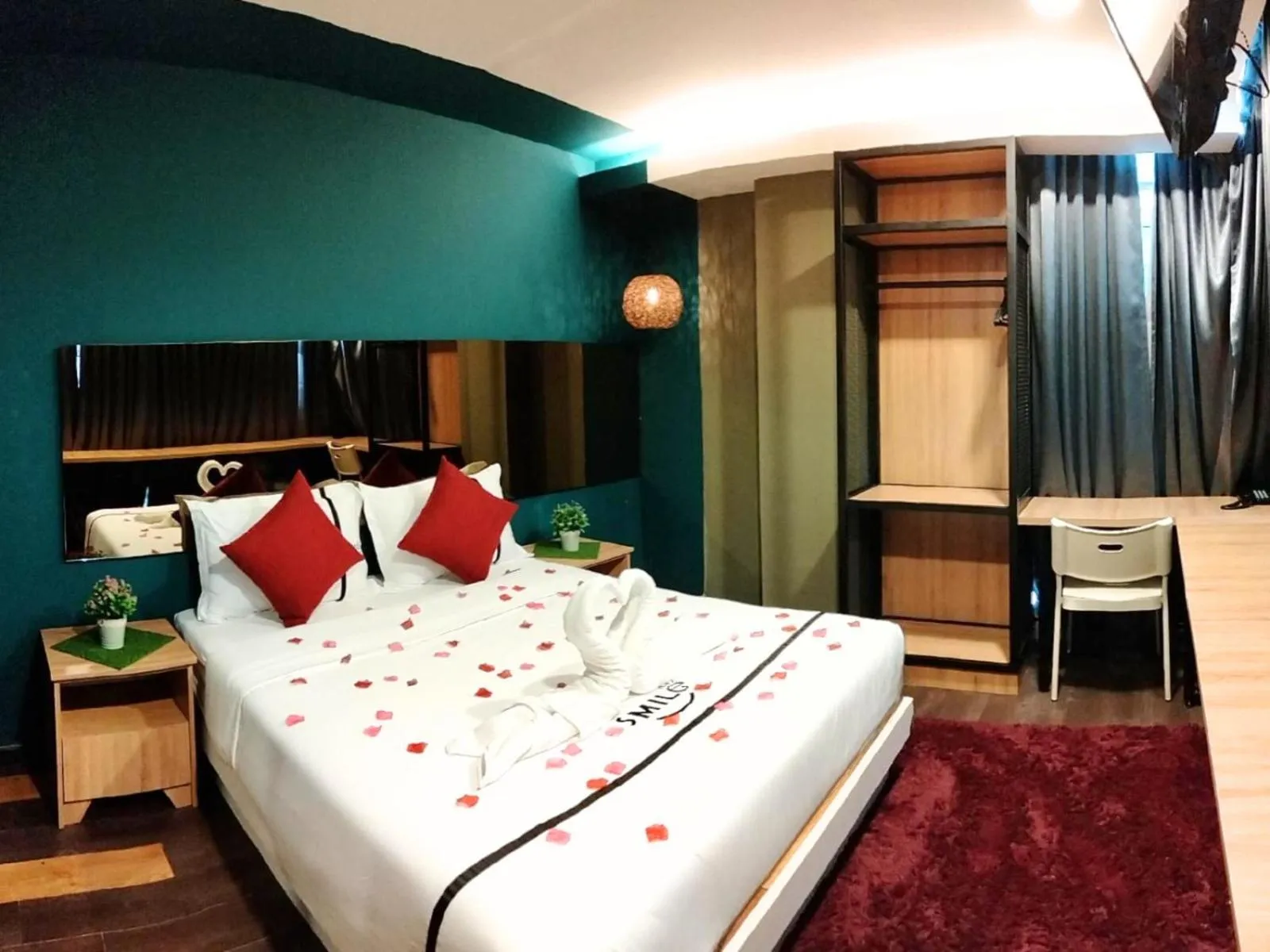 Bedroom, Bed in Smile Hotel C180 Cheras Selatan