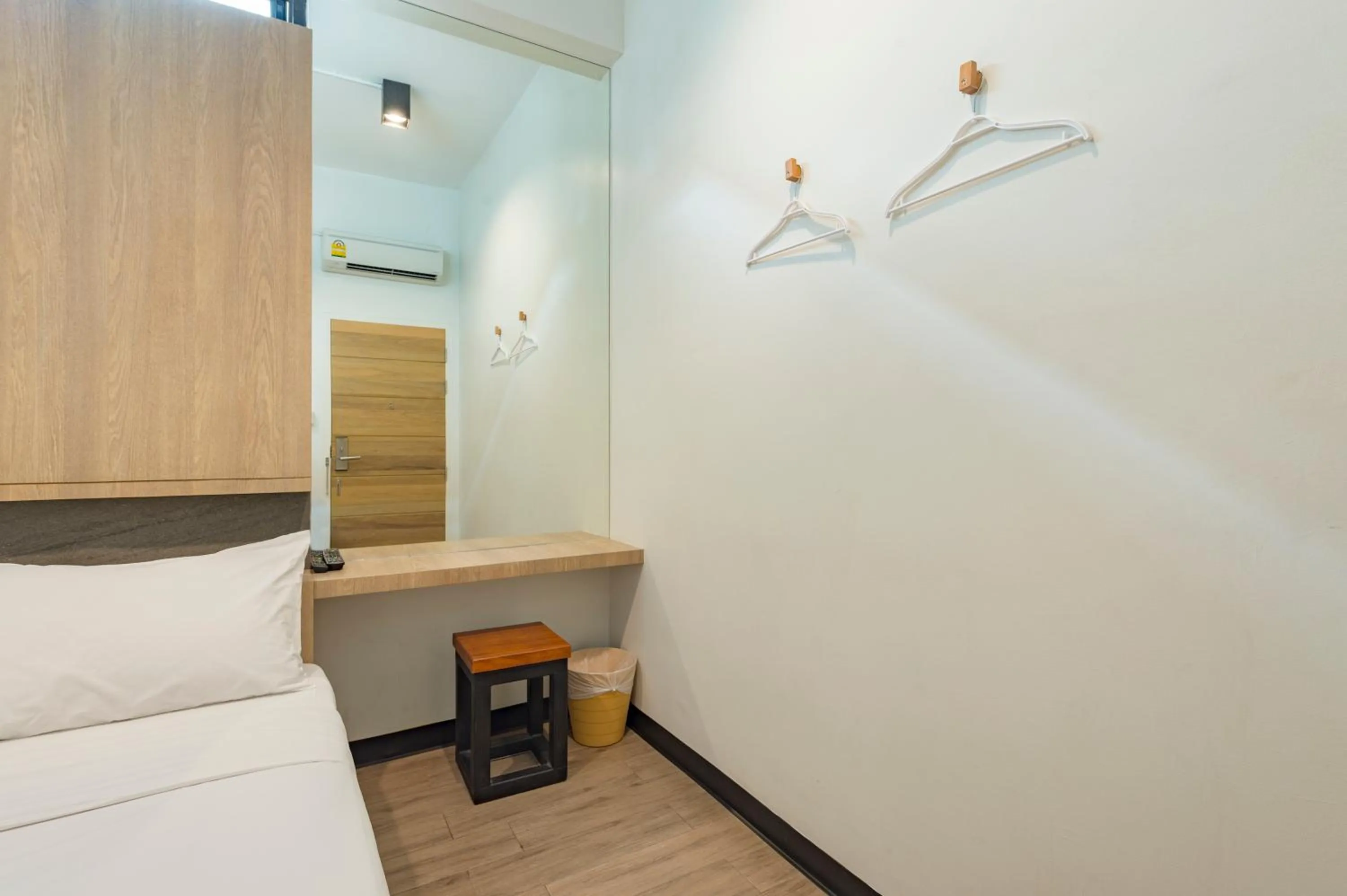 Bedroom, Bed in T Hostel @ Victory Monument