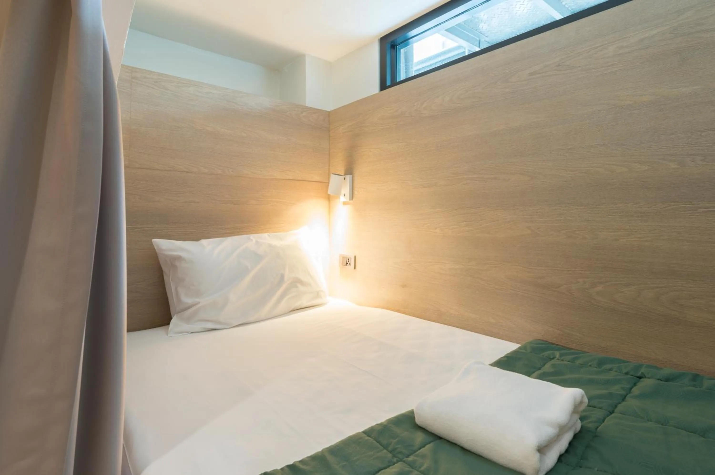 bunk bed, Bed in T Hostel @ Victory Monument