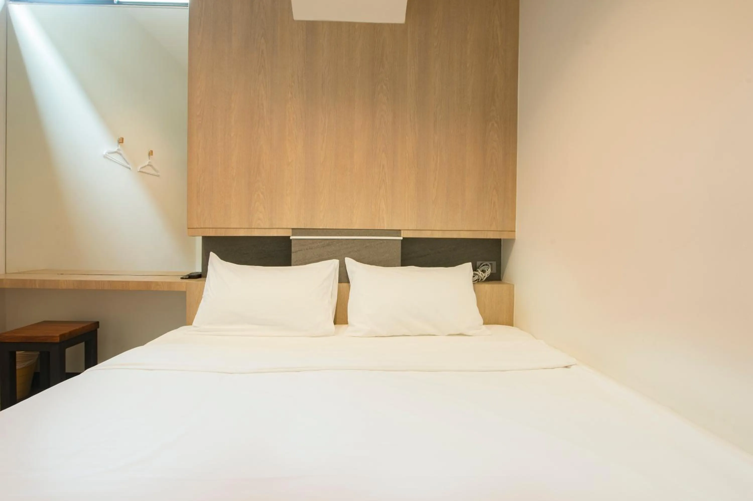 Photo of the whole room, Bed in T Hostel @ Victory Monument