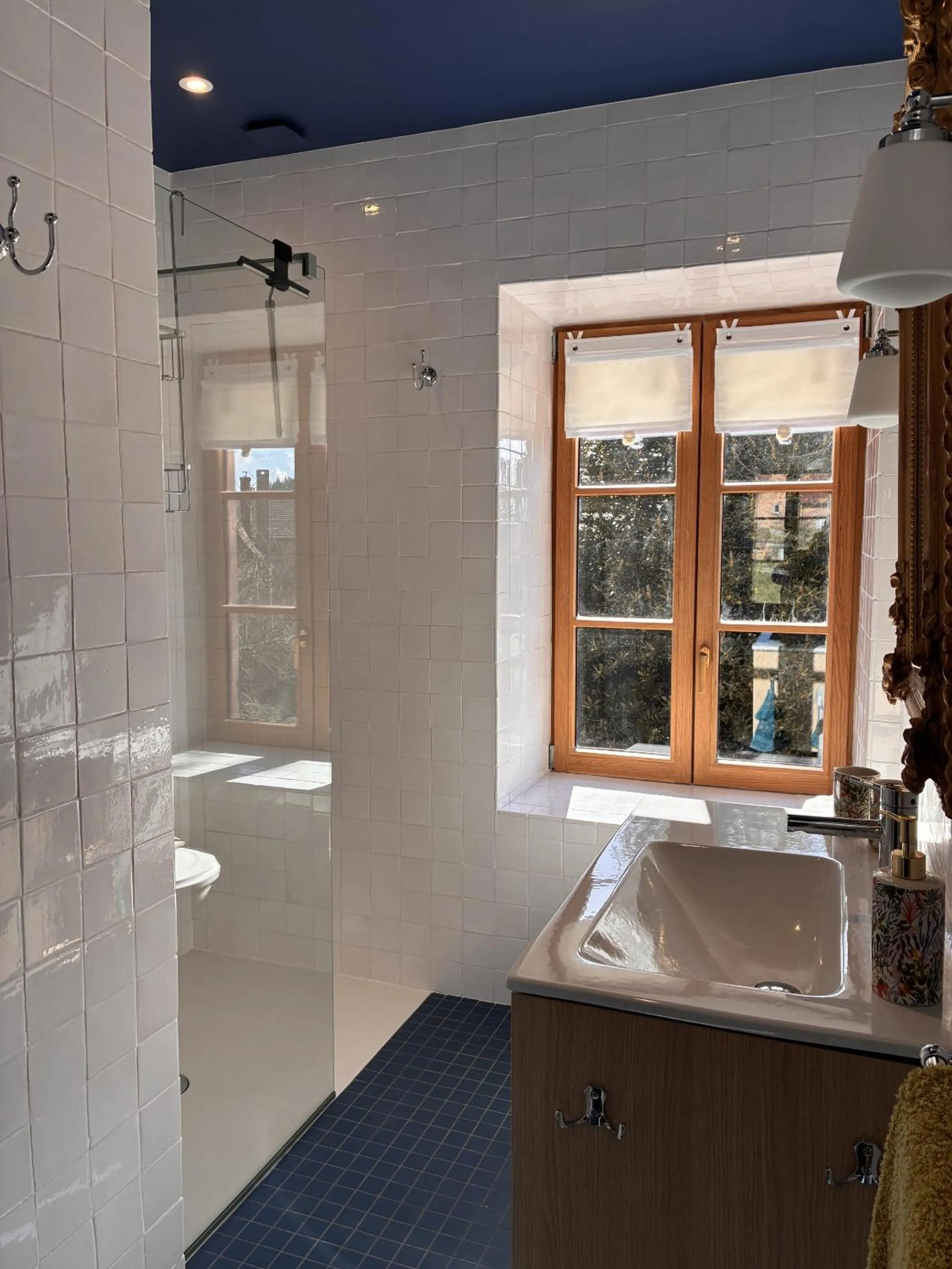 Bathroom in Maison d'hôtes "Les Tillets"