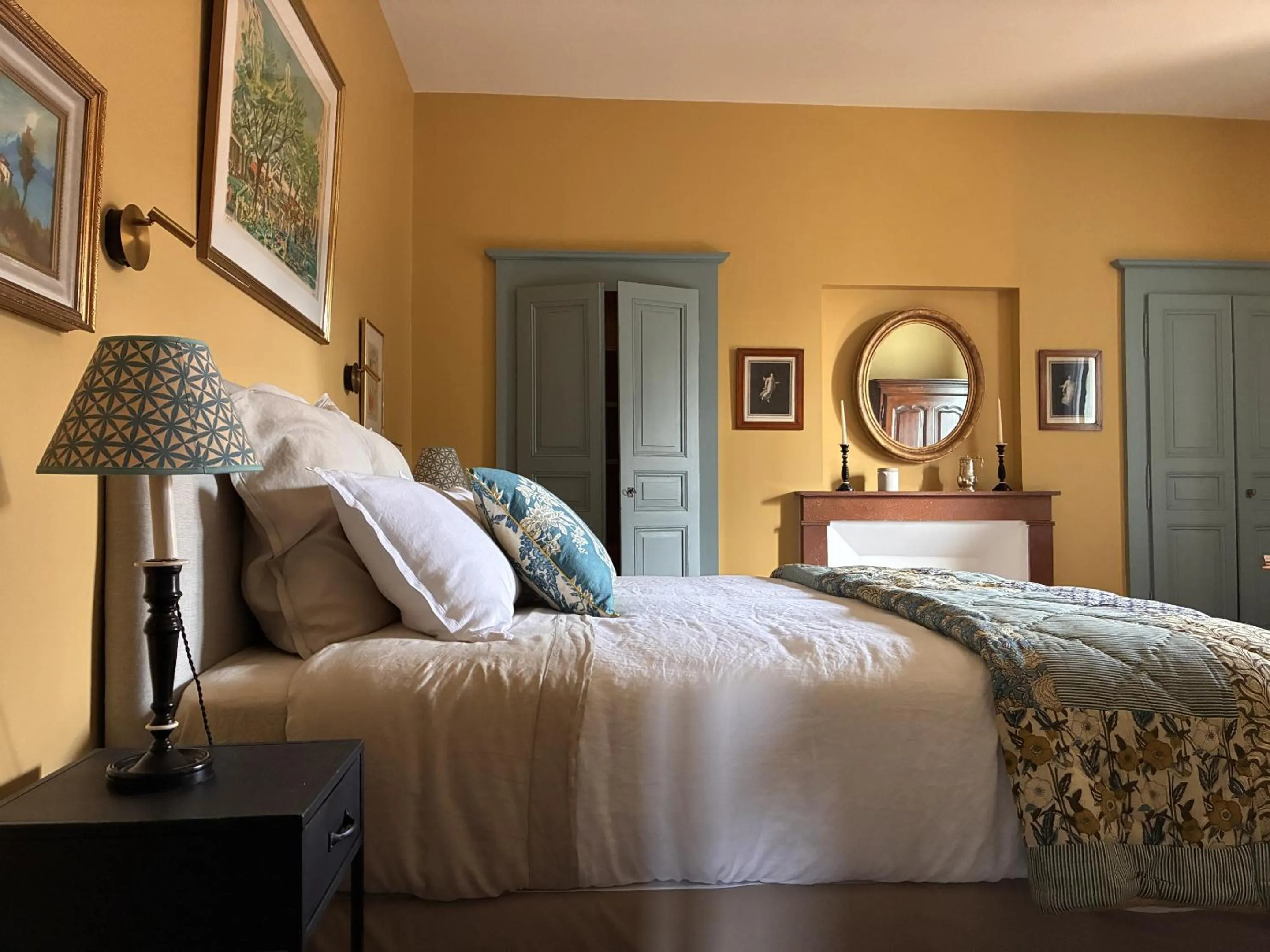 Bedroom, Bed in Maison d'hôtes "Les Tillets"