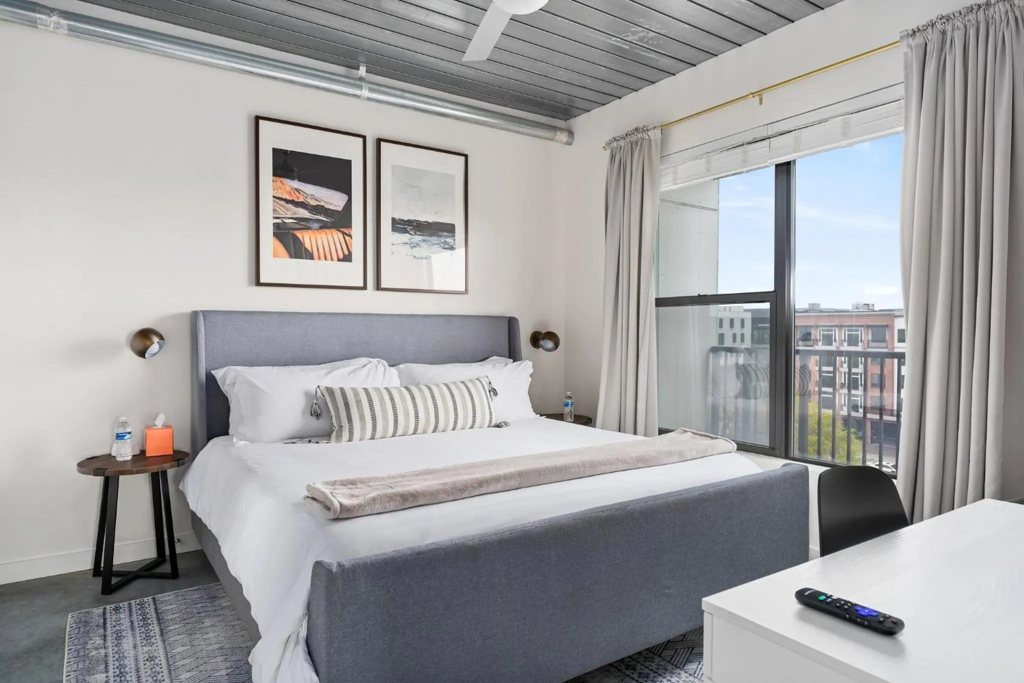 Bed in Lodgeur Midtown, Houston - close to Downtown & Texas Medical Center