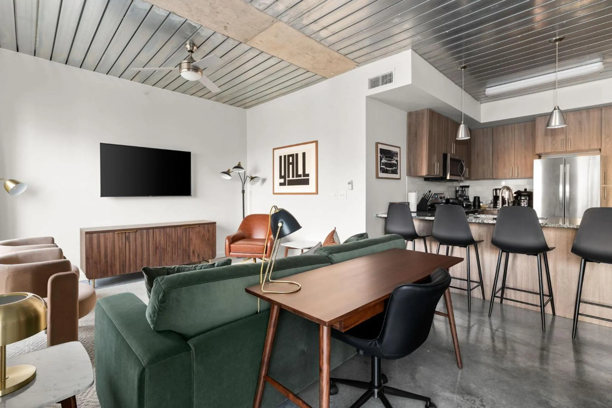 TV and multimedia in Lodgeur Midtown, Houston - close to Downtown & Texas Medical Center
