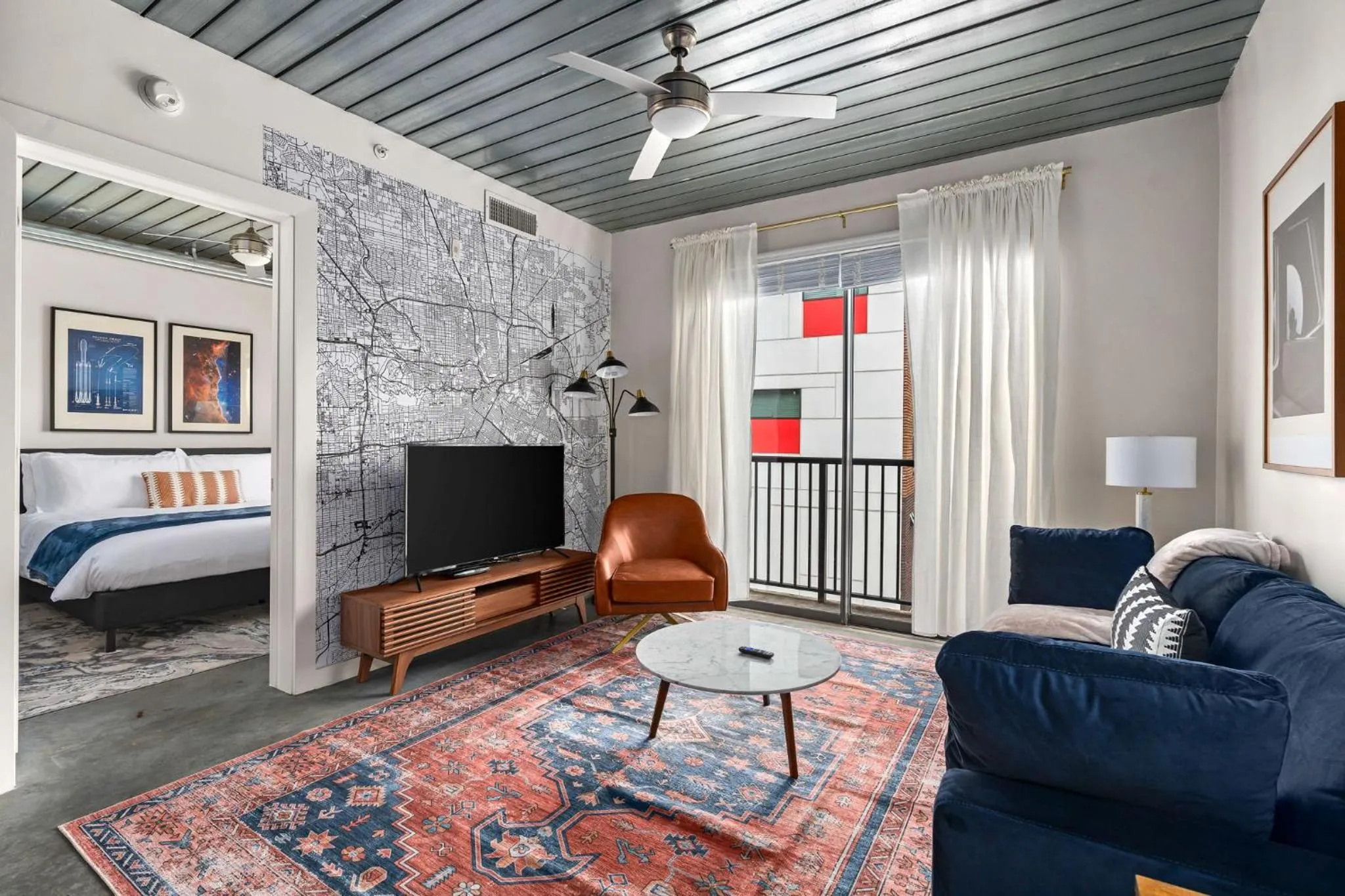 Bed in Lodgeur Midtown, Houston - close to Downtown & Texas Medical Center