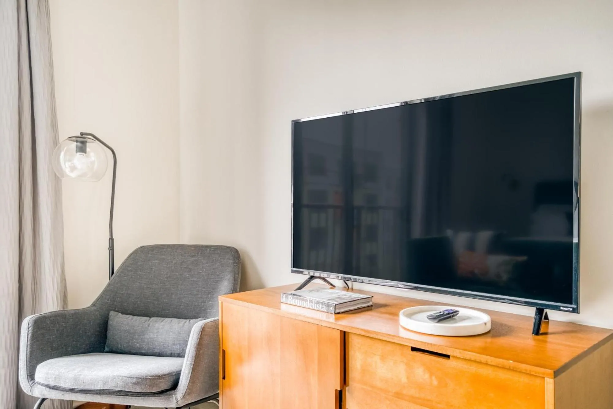 TV and multimedia in Lodgeur Midtown, Houston - close to Downtown & Texas Medical Center