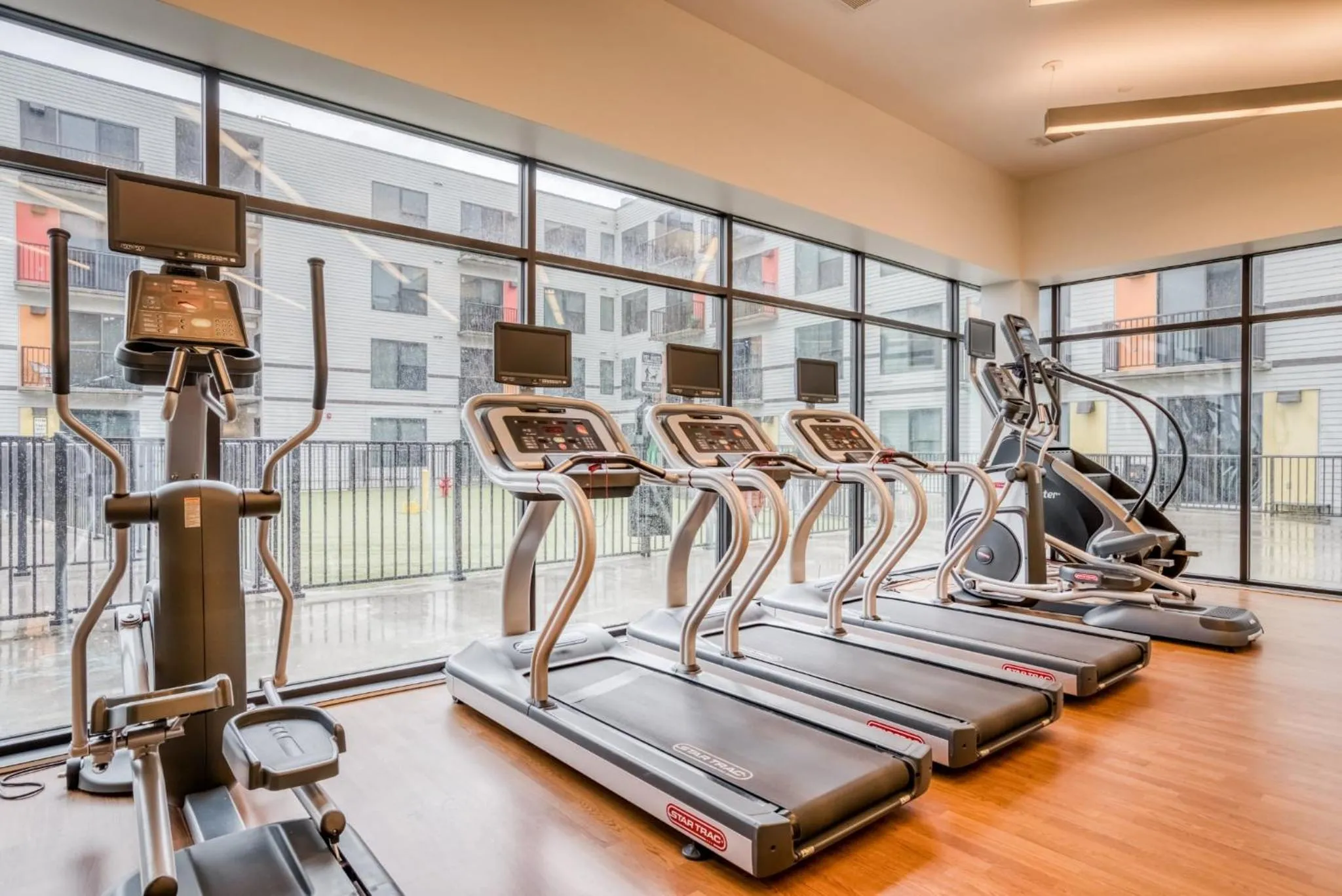Fitness centre/facilities in Lodgeur Midtown, Houston - close to Downtown & Texas Medical Center