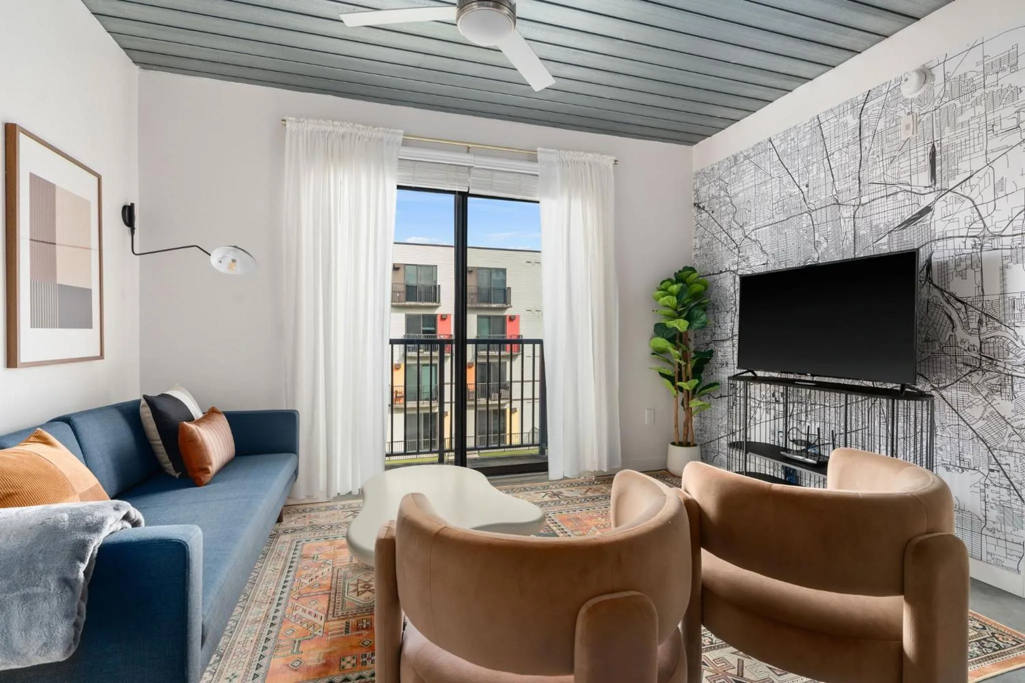 Living room in Lodgeur Midtown, Houston - close to Downtown & Texas Medical Center
