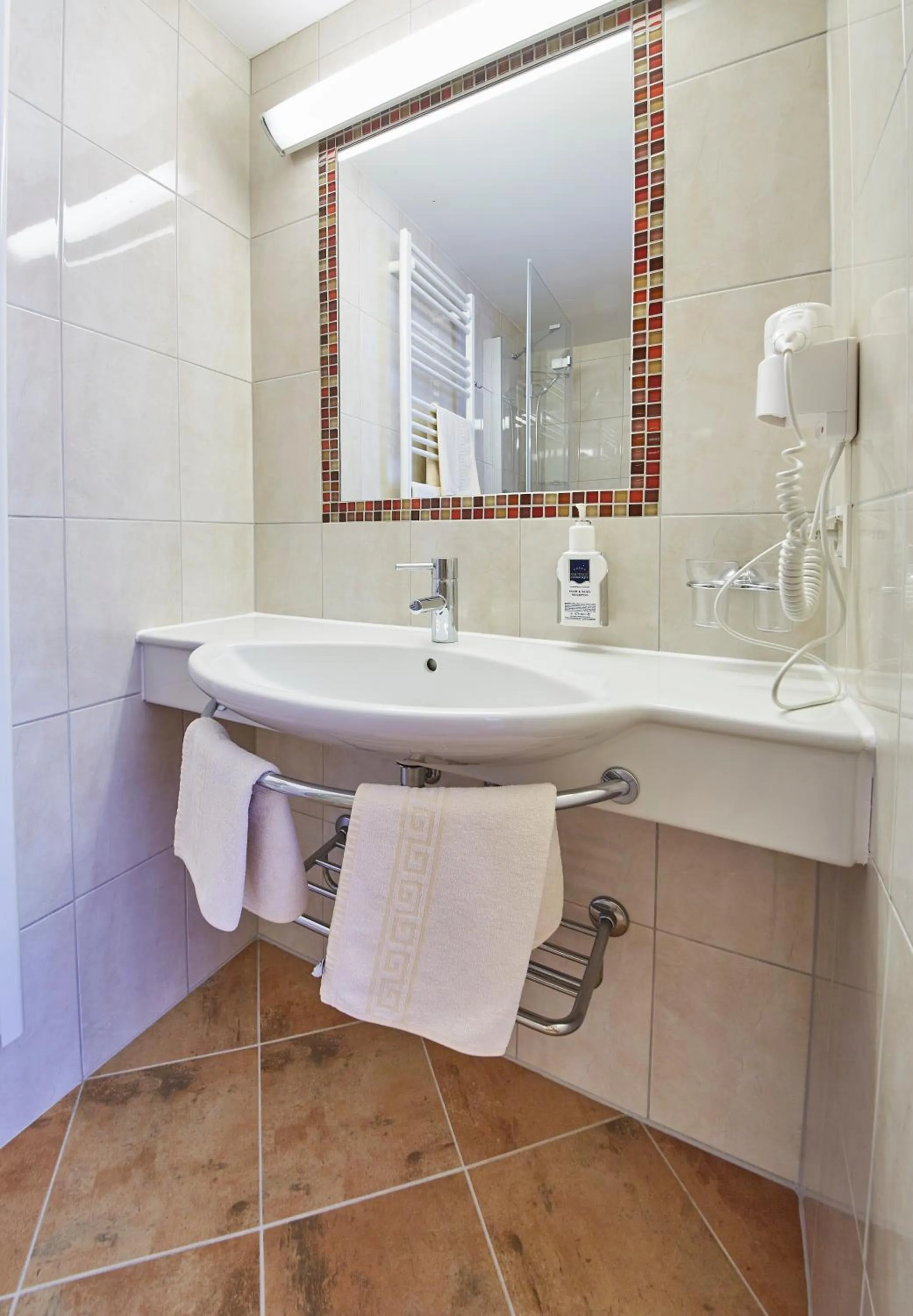 Bathroom in Hotel Gungau