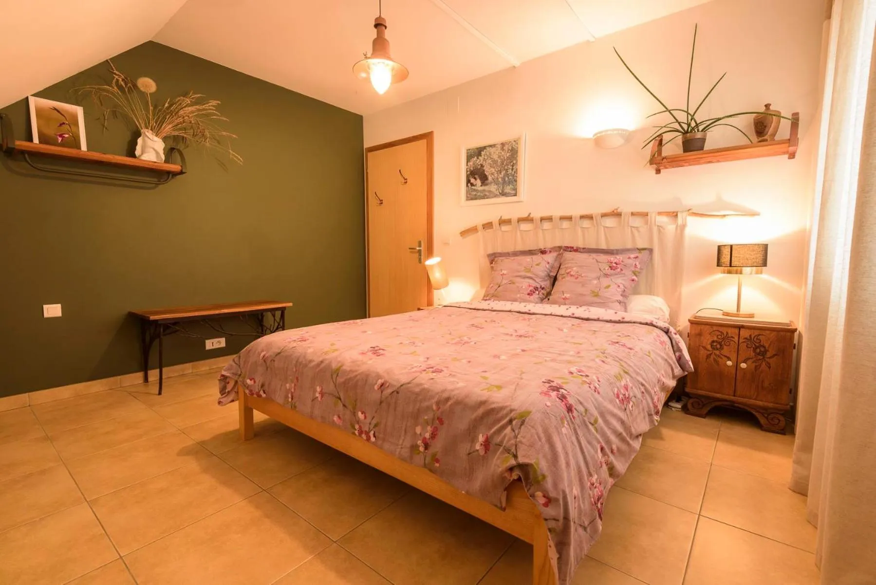 Photo of the whole room, Bed in chambre d'hôtes de charme, un temps en forêt