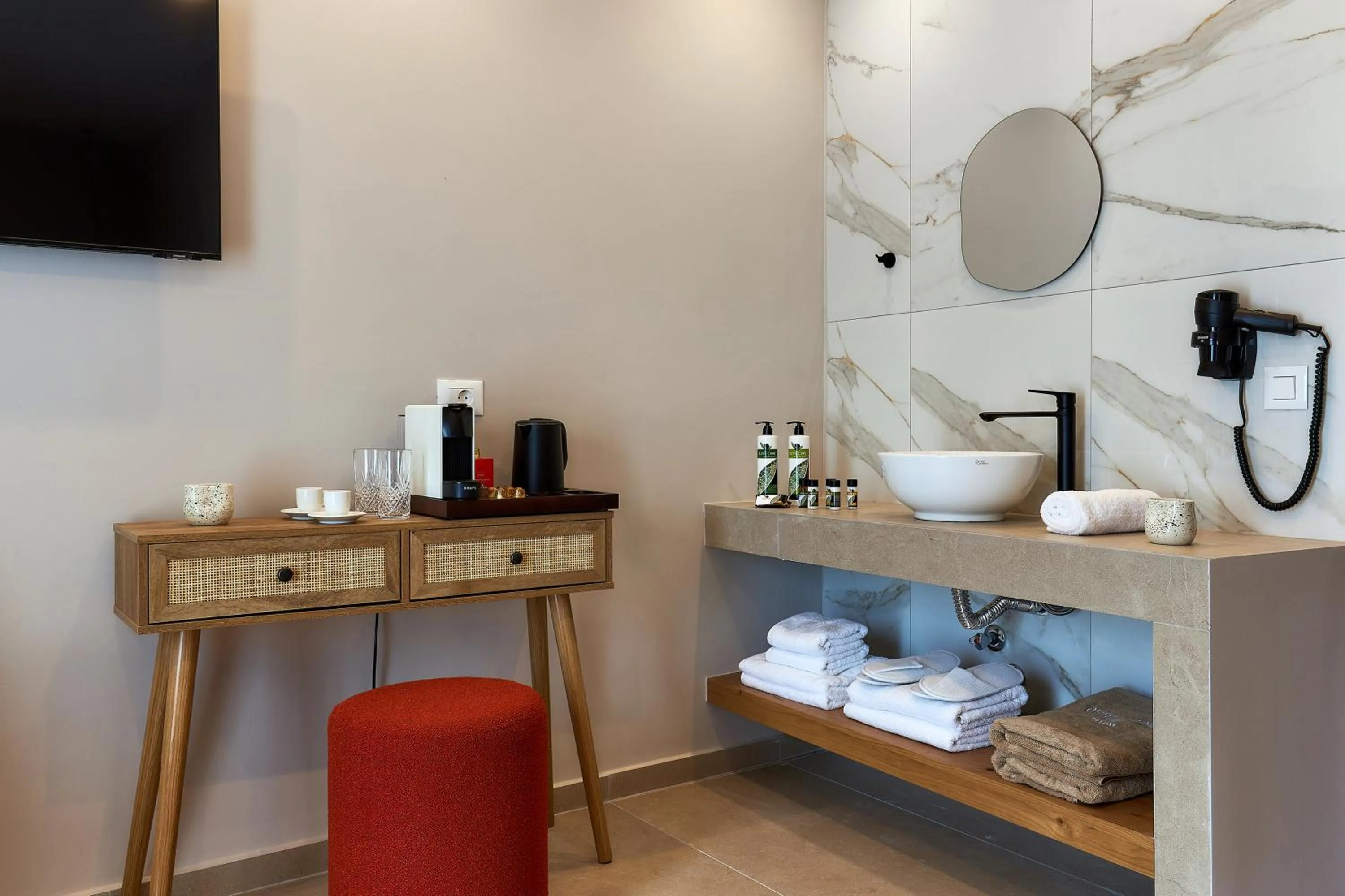 Bathroom in Memory Hotel