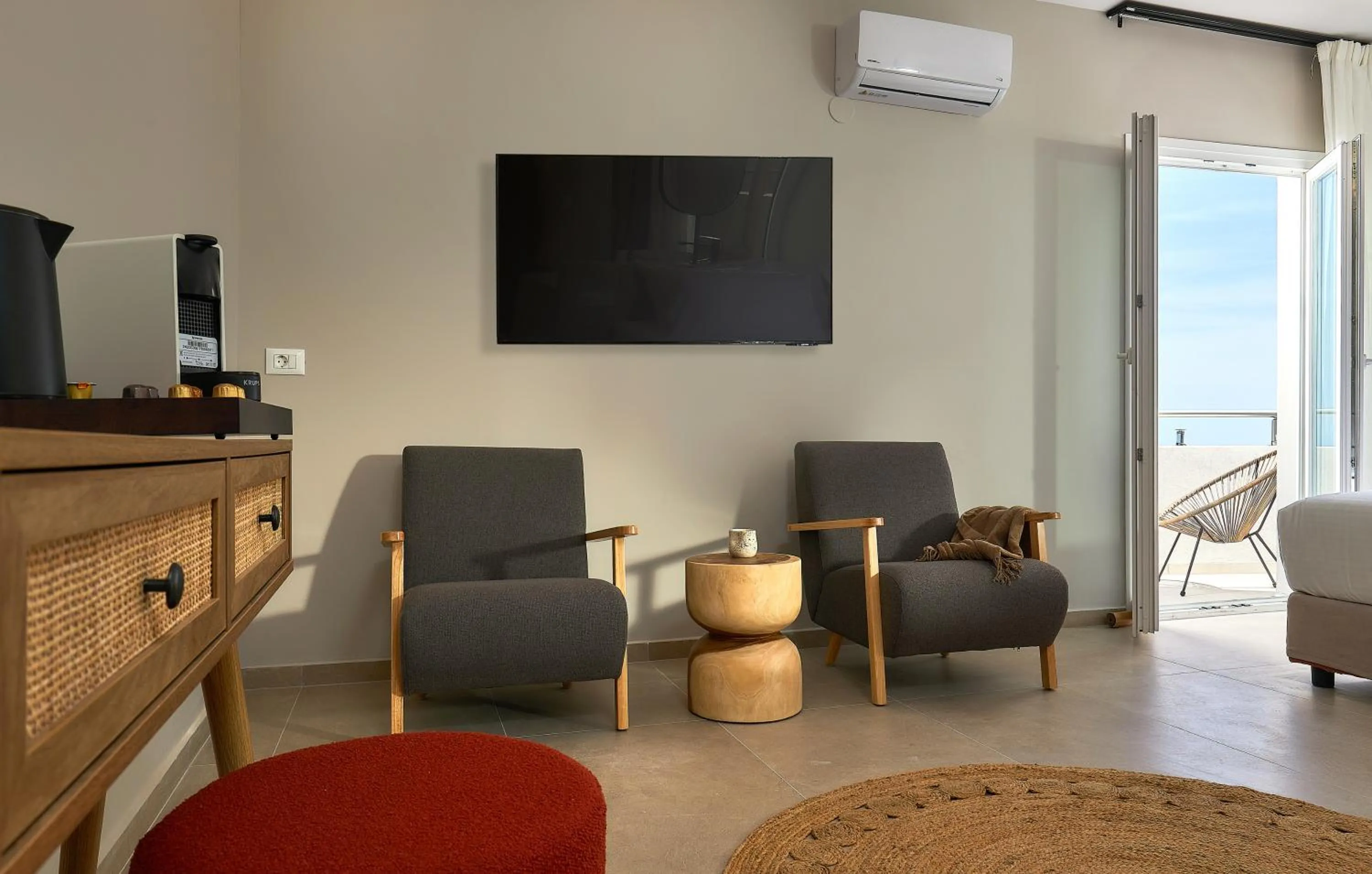 TV and multimedia in Memory Hotel