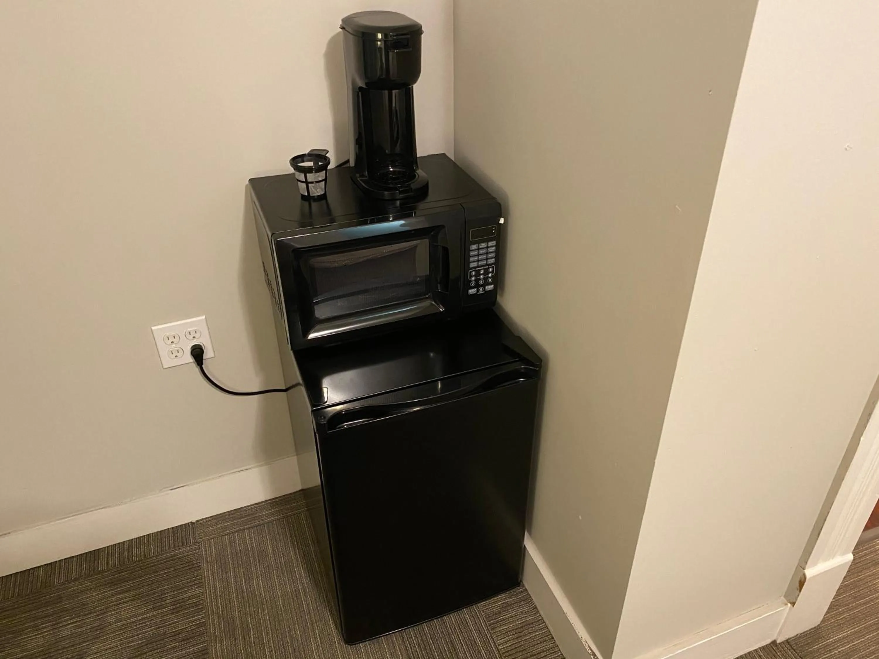 Twin Lakes Creamery, Grill & Inn