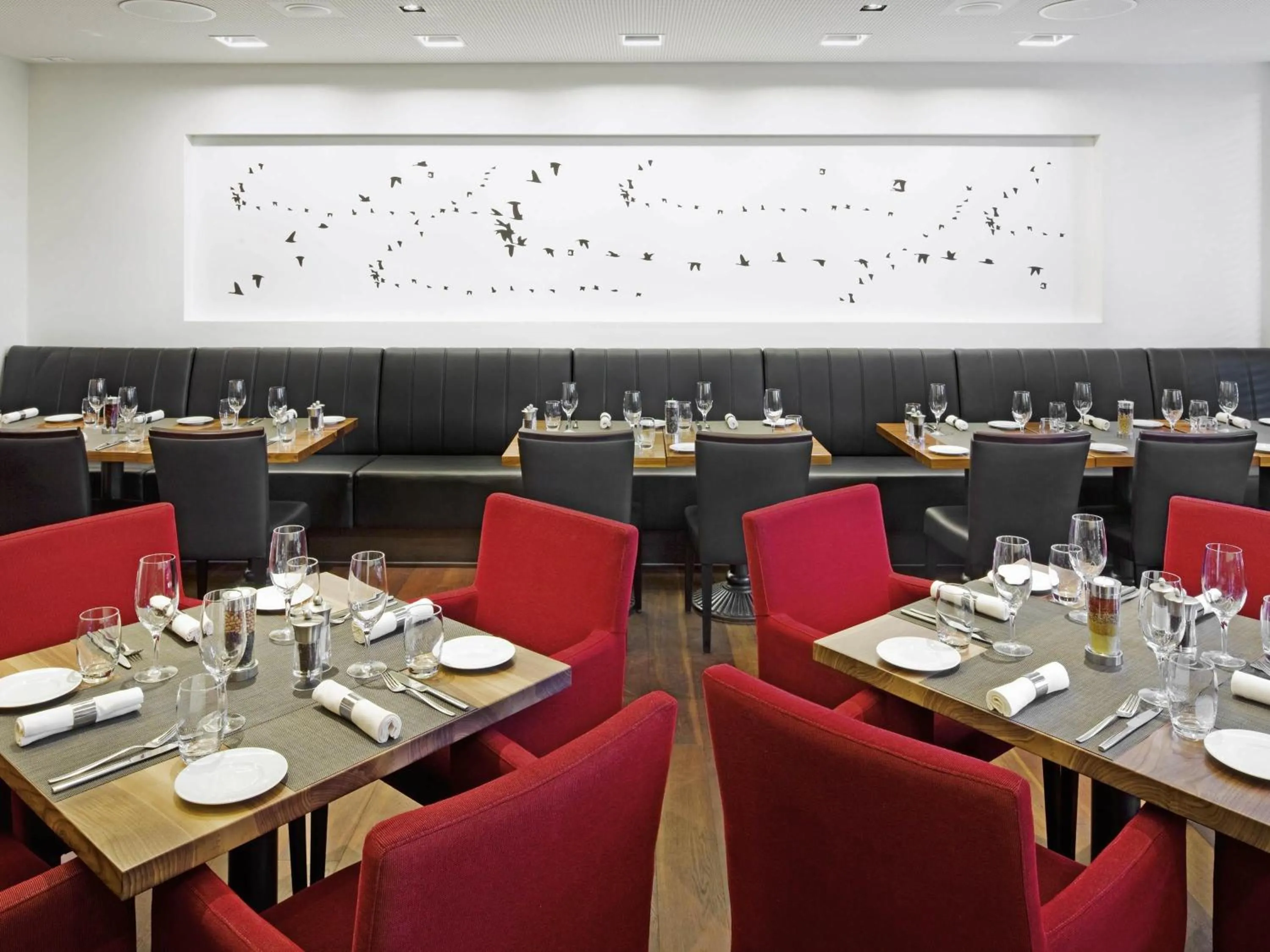 Restaurant/places to eat in Mövenpick Hotel Zurich Airport