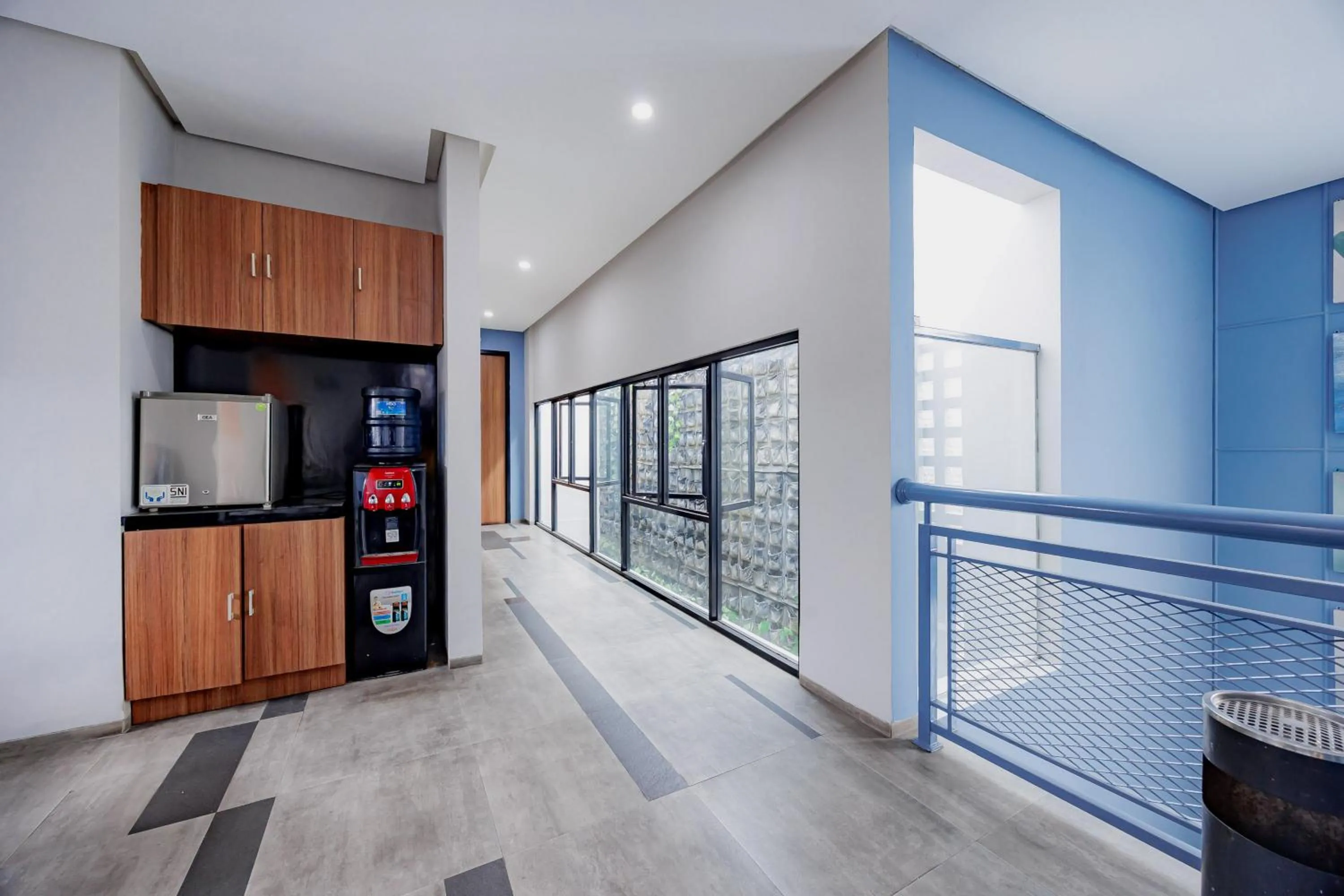 RedDoorz Plus near Radio Dalam 3