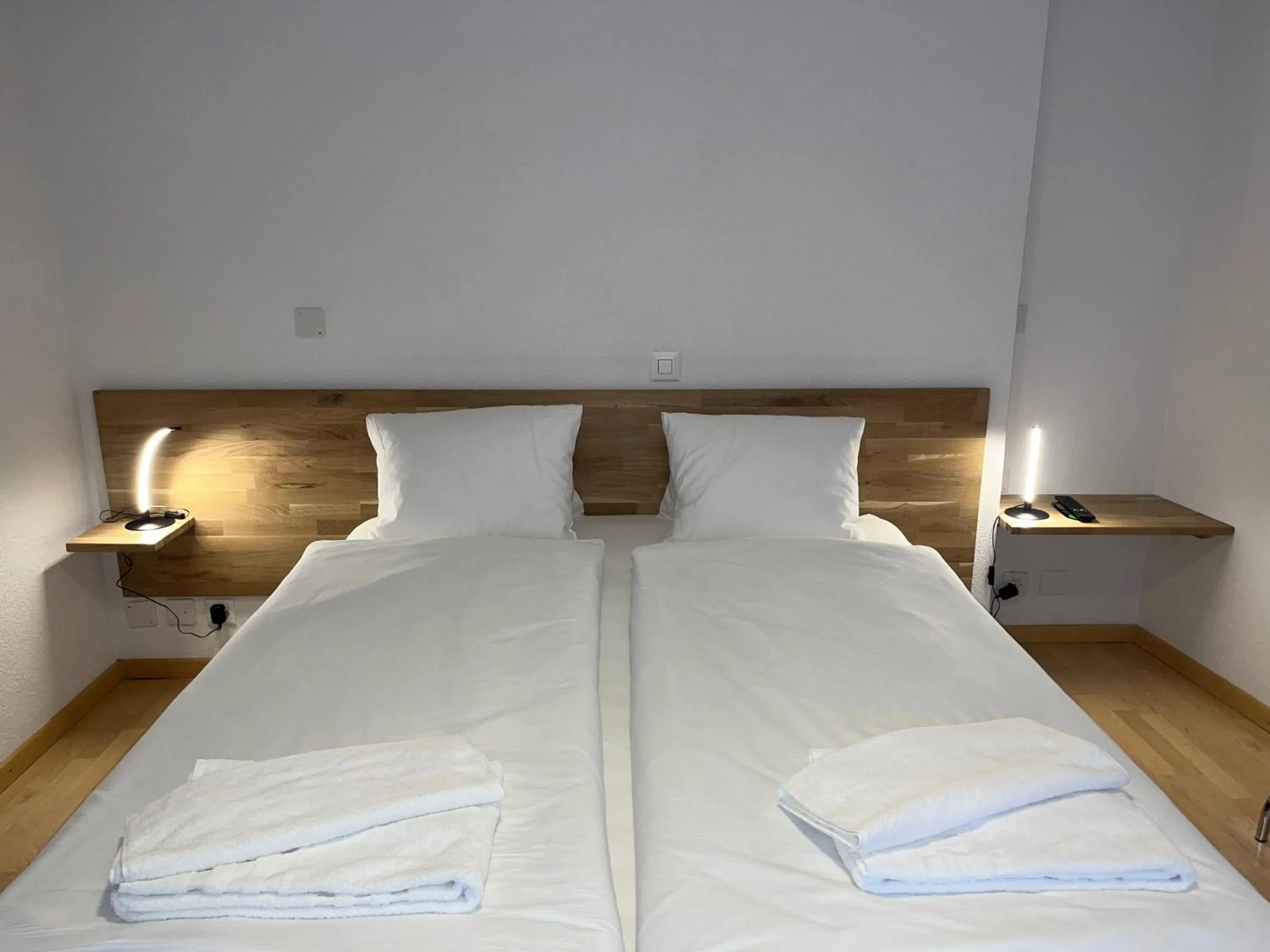 Photo of the whole room, Bed in Hotel Drei Könige
