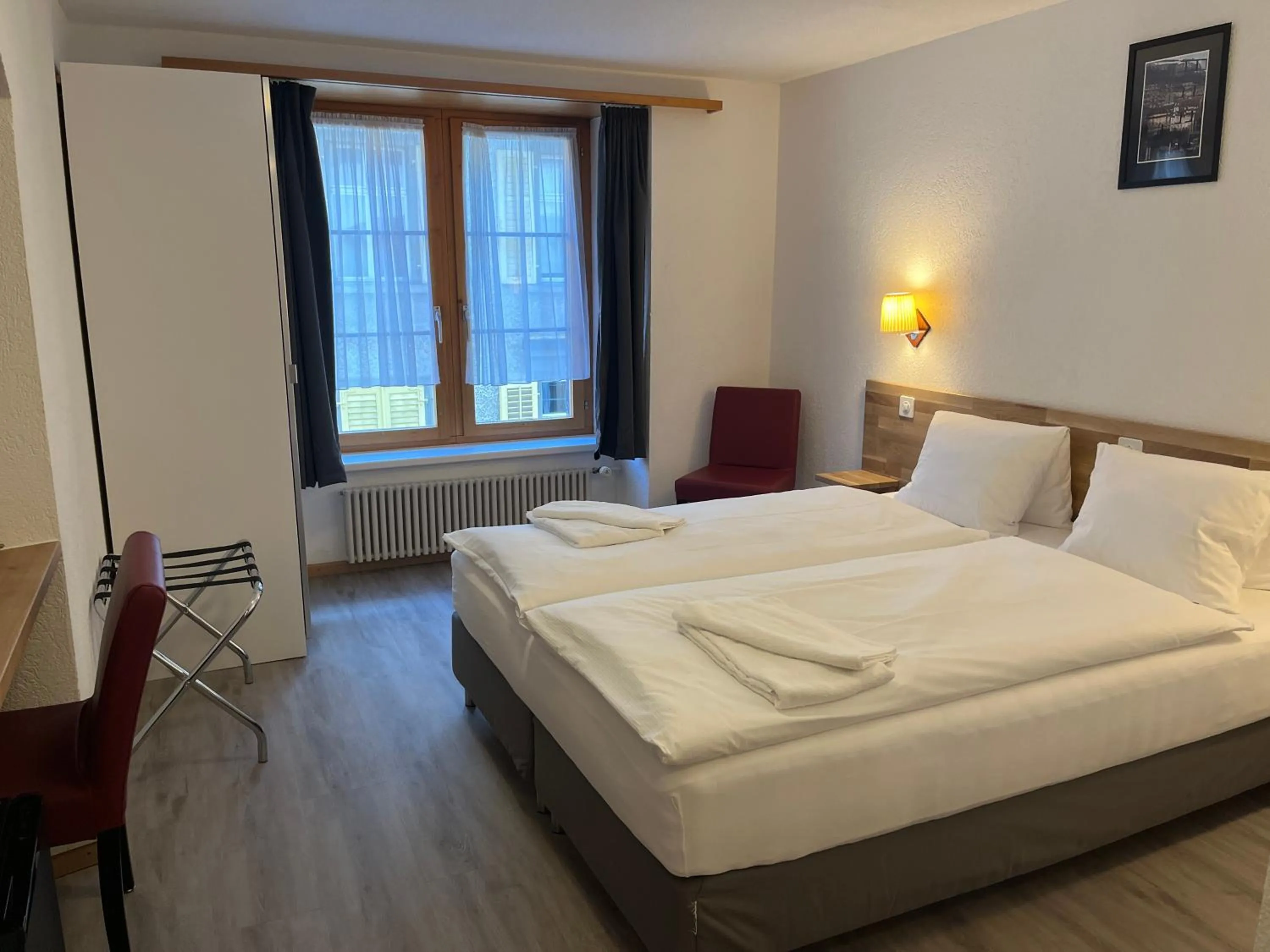 Photo of the whole room, Bed in Hotel Drei Könige