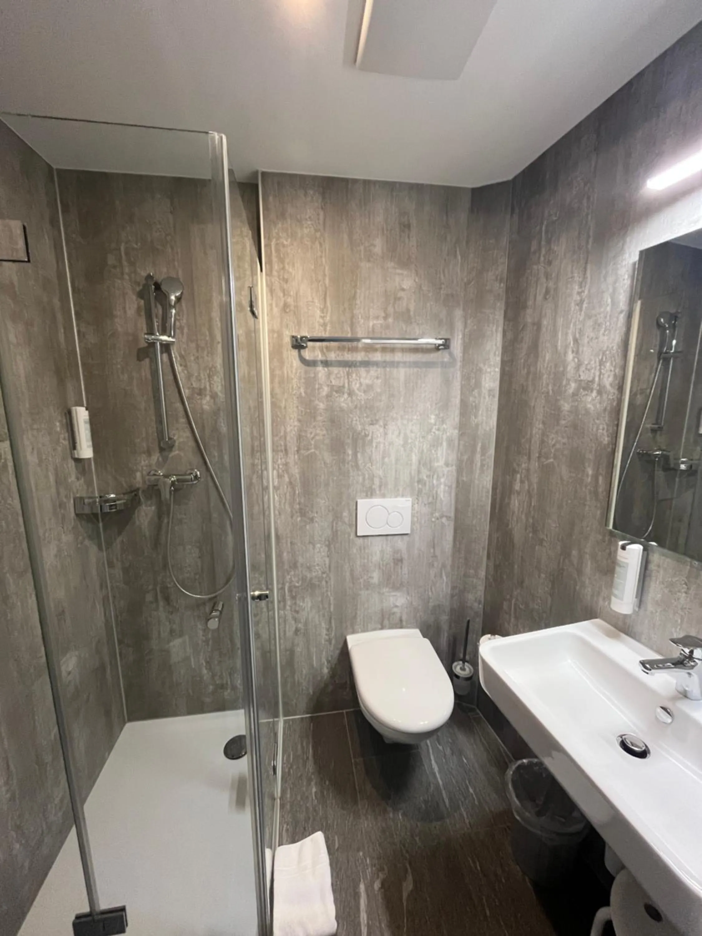 Bathroom in Hotel Drei Könige