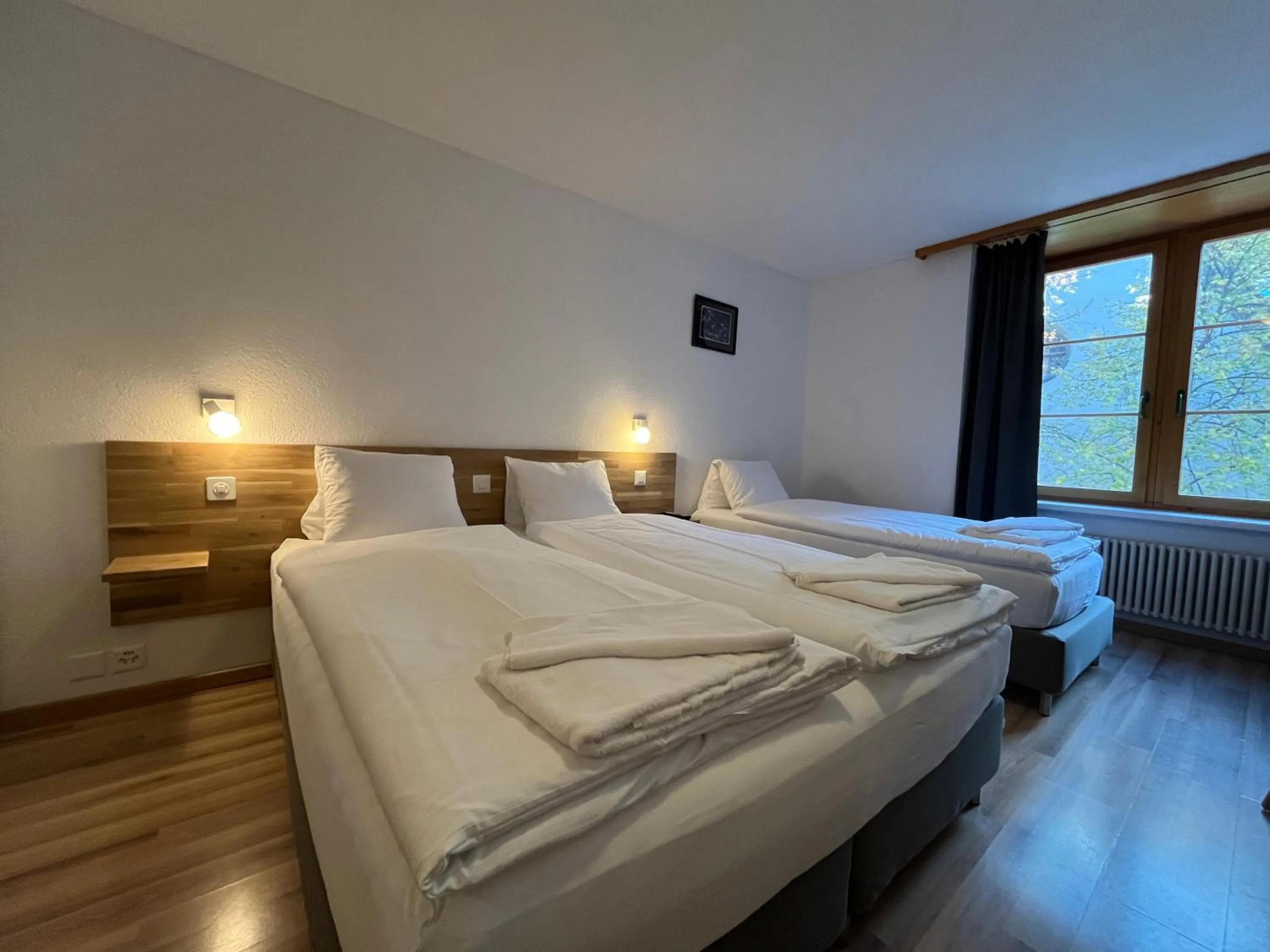 Photo of the whole room, Bed in Hotel Drei Könige