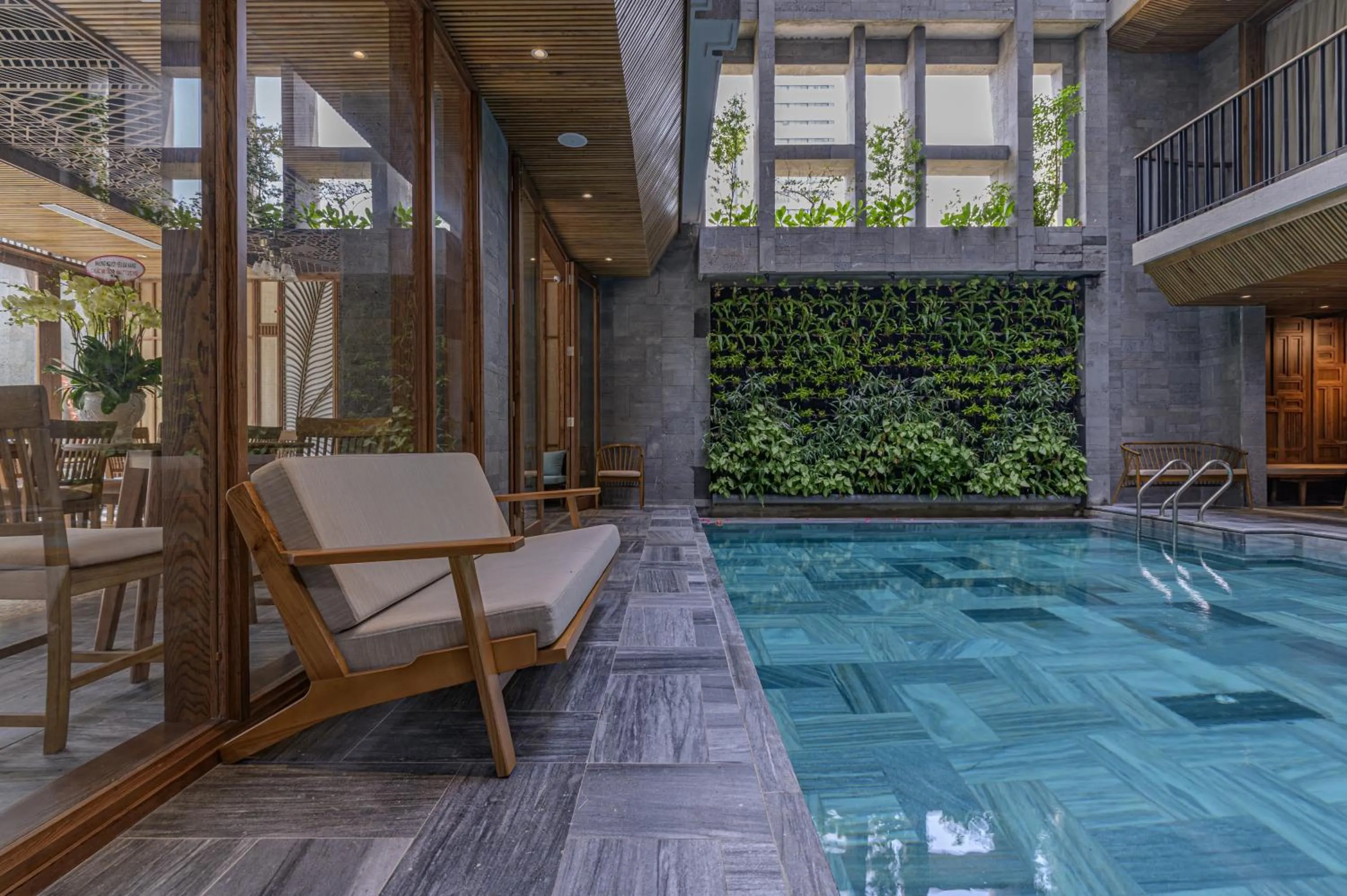 Swimming pool in Le Boutique Danang