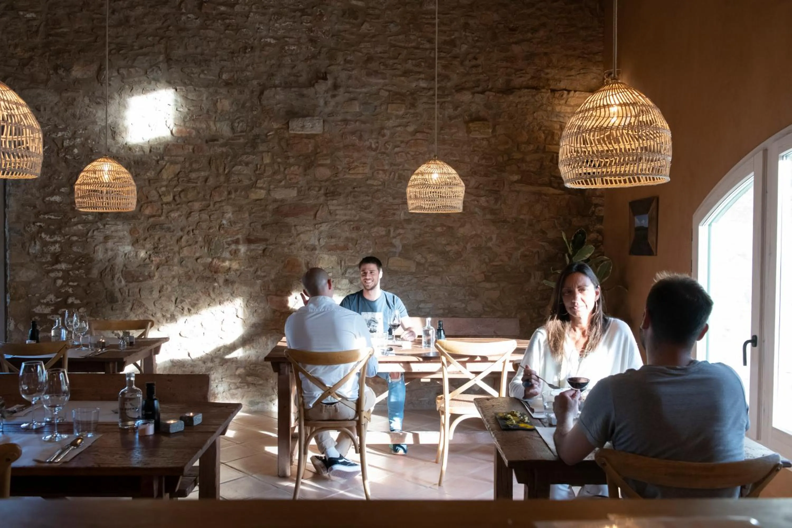 Restaurant/places to eat in ECOTurisme Can Buch HOTEL