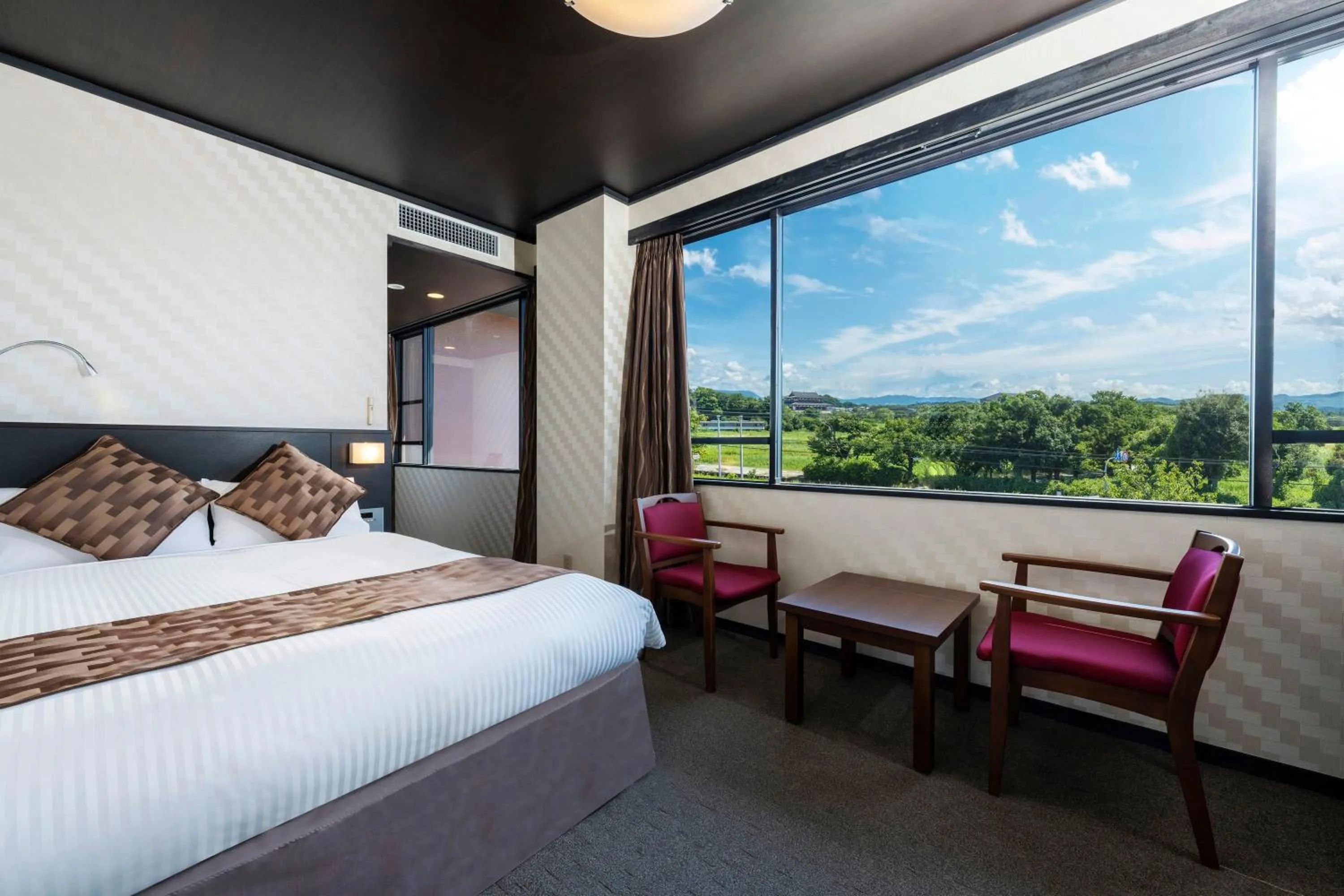 Photo of the whole room, Bed in KAMENOI HOTEL Nara