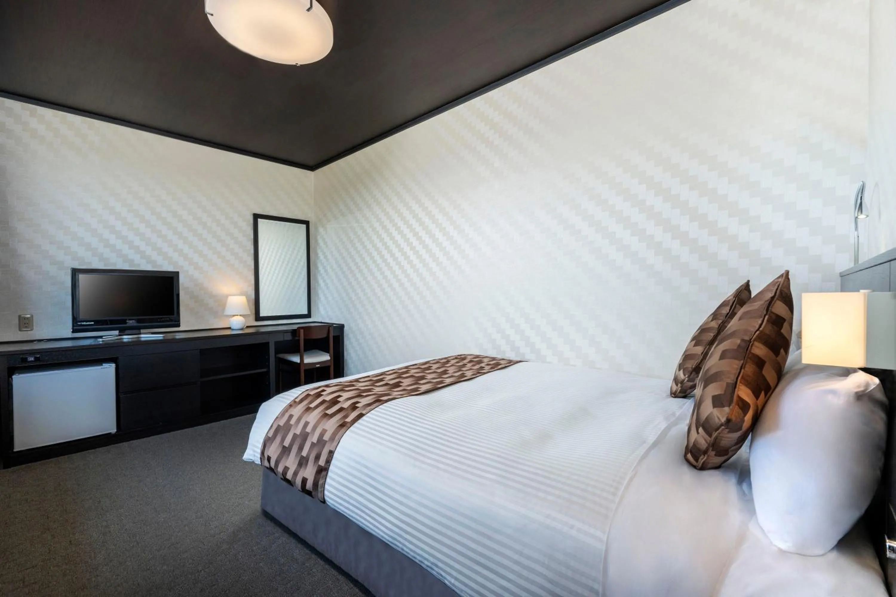 Photo of the whole room, Bed in KAMENOI HOTEL Nara