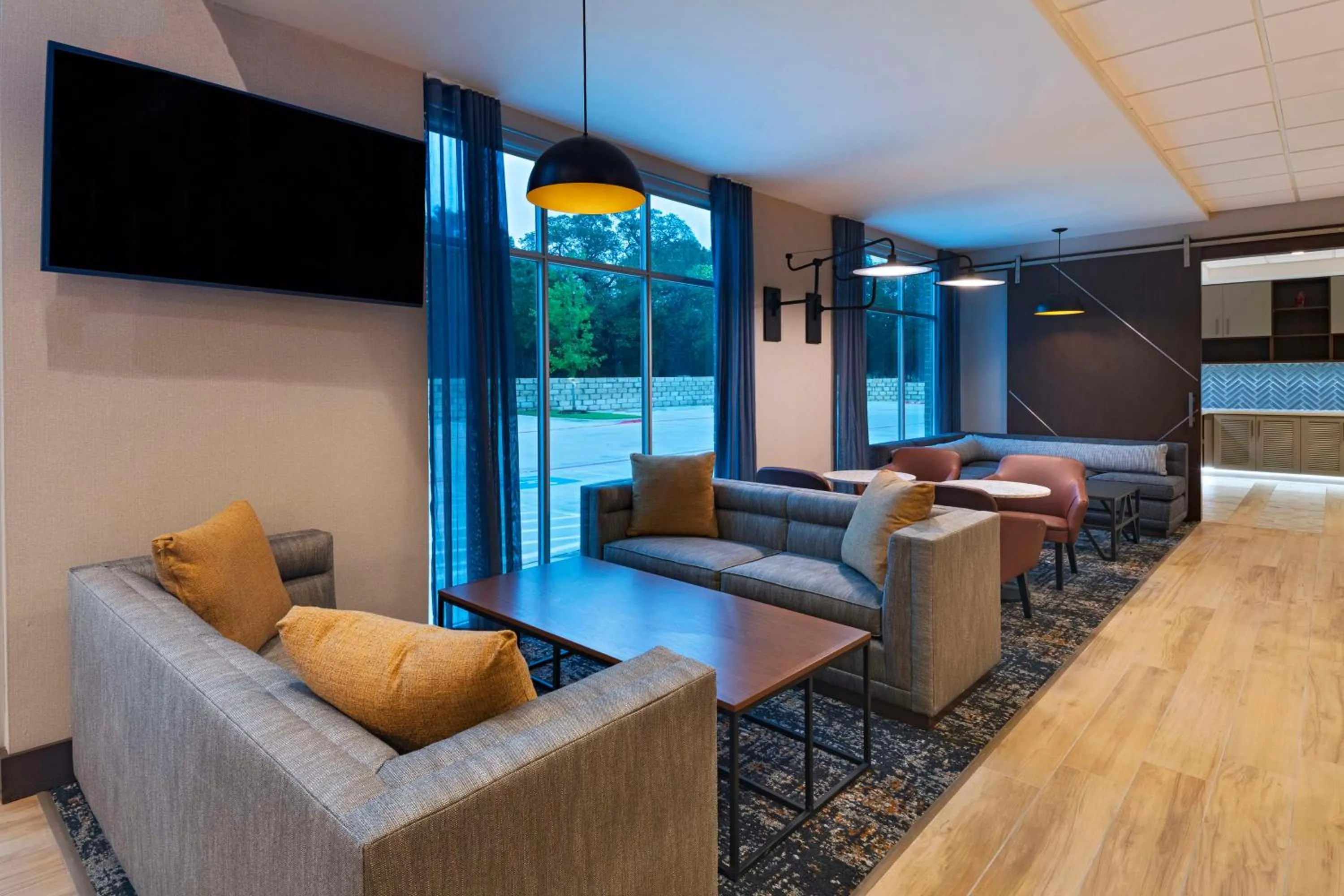 Lounge or bar in Hyatt Place Austin Lake Travis/Four Points