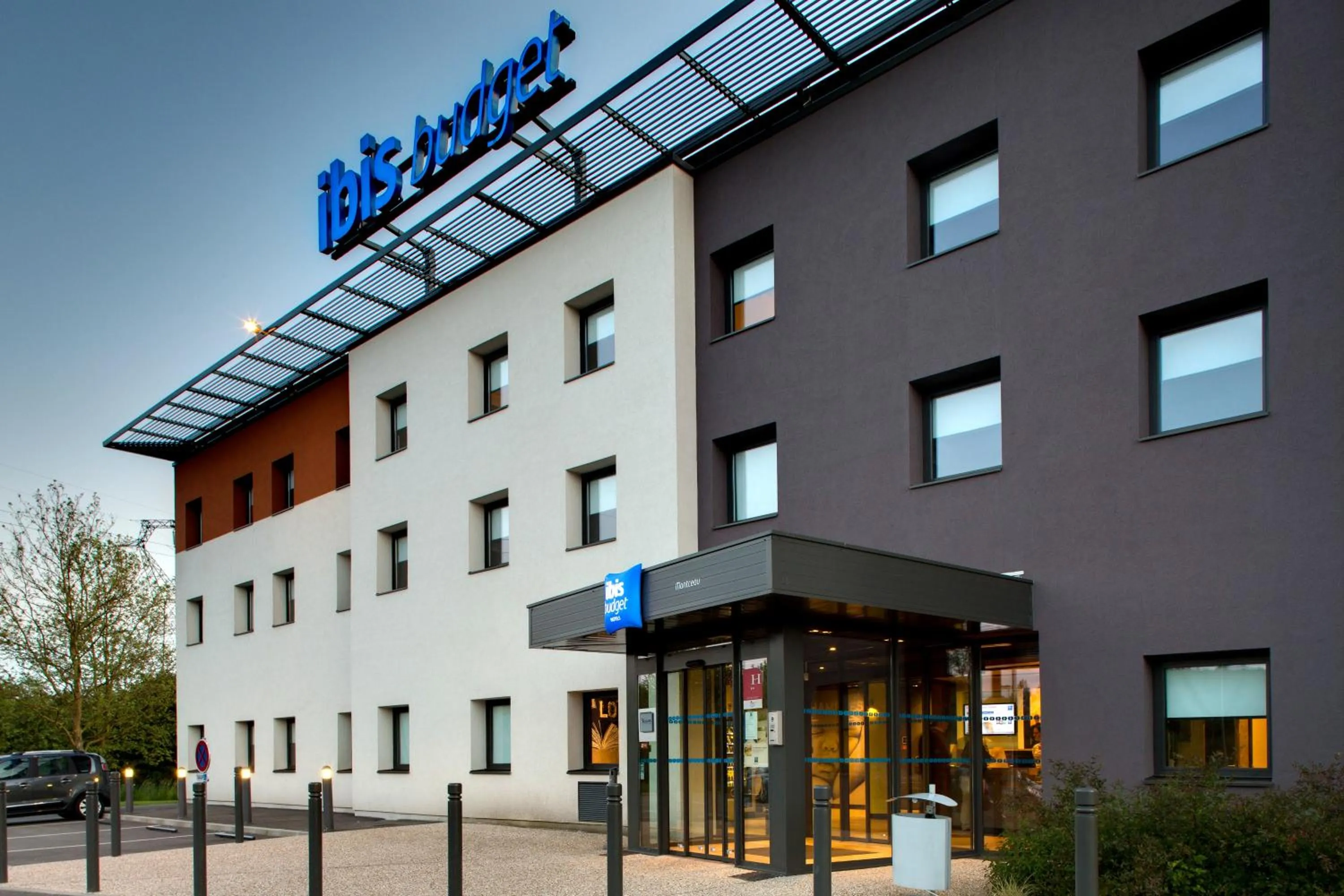 Facade/entrance in ibis budget Montceau les Mines