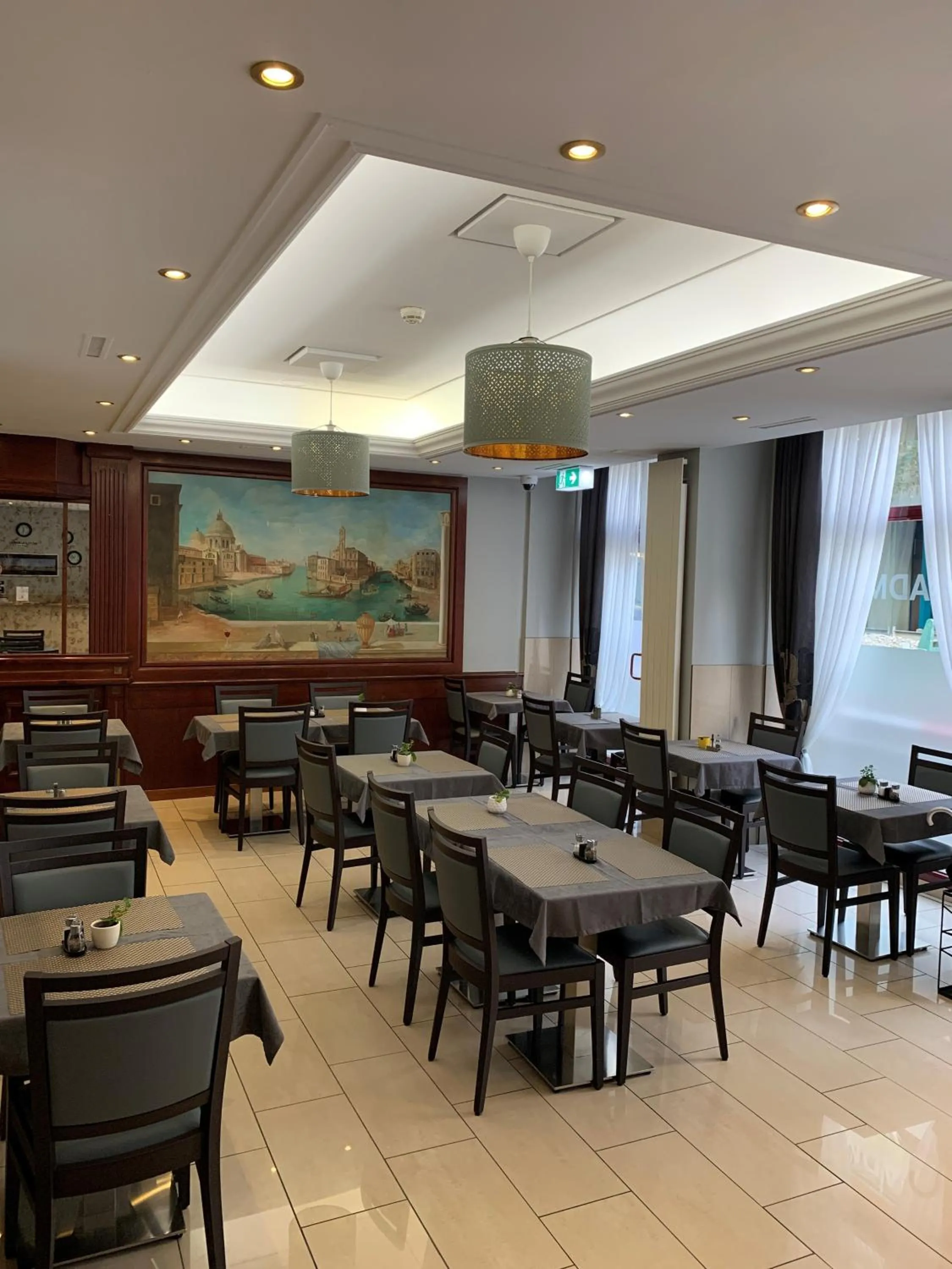 Breakfast in Hotel Admiral