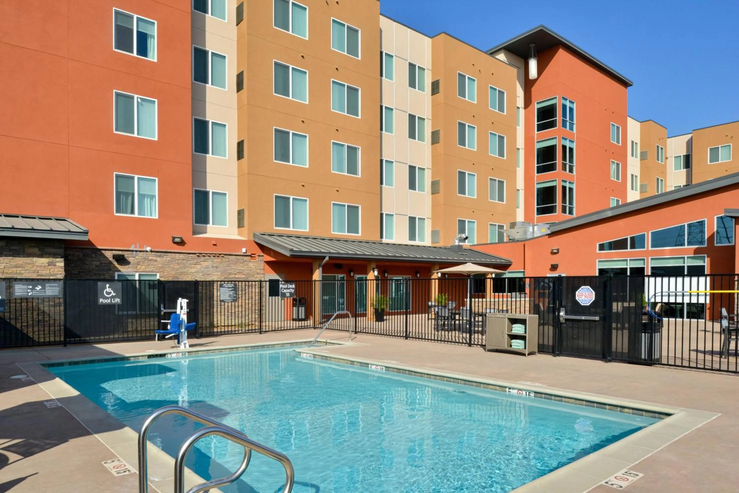 Swimming pool in Residence Inn by Marriott Bakersfield West