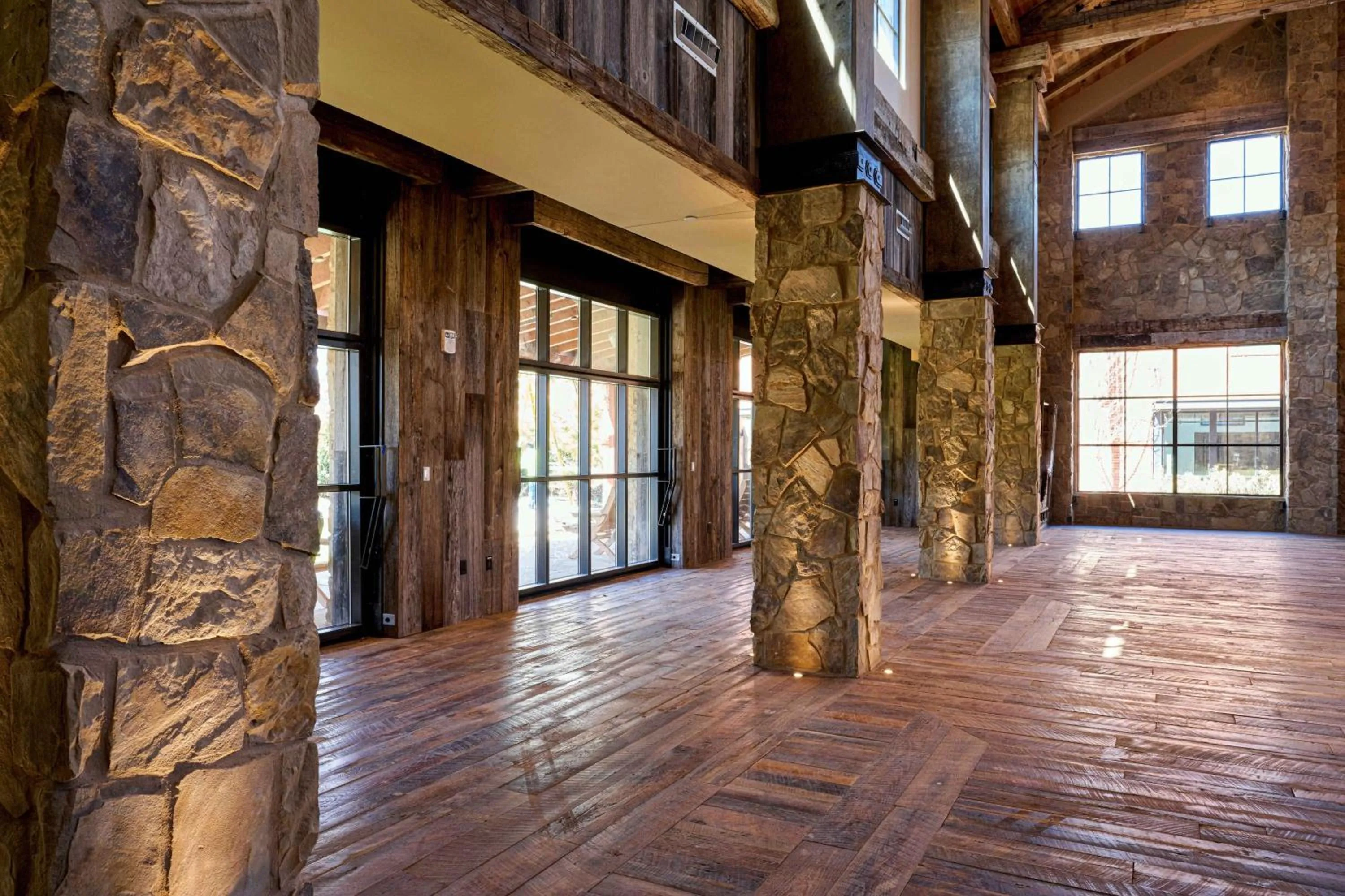 Lounge or bar in Hotel Drover, Autograph Collection