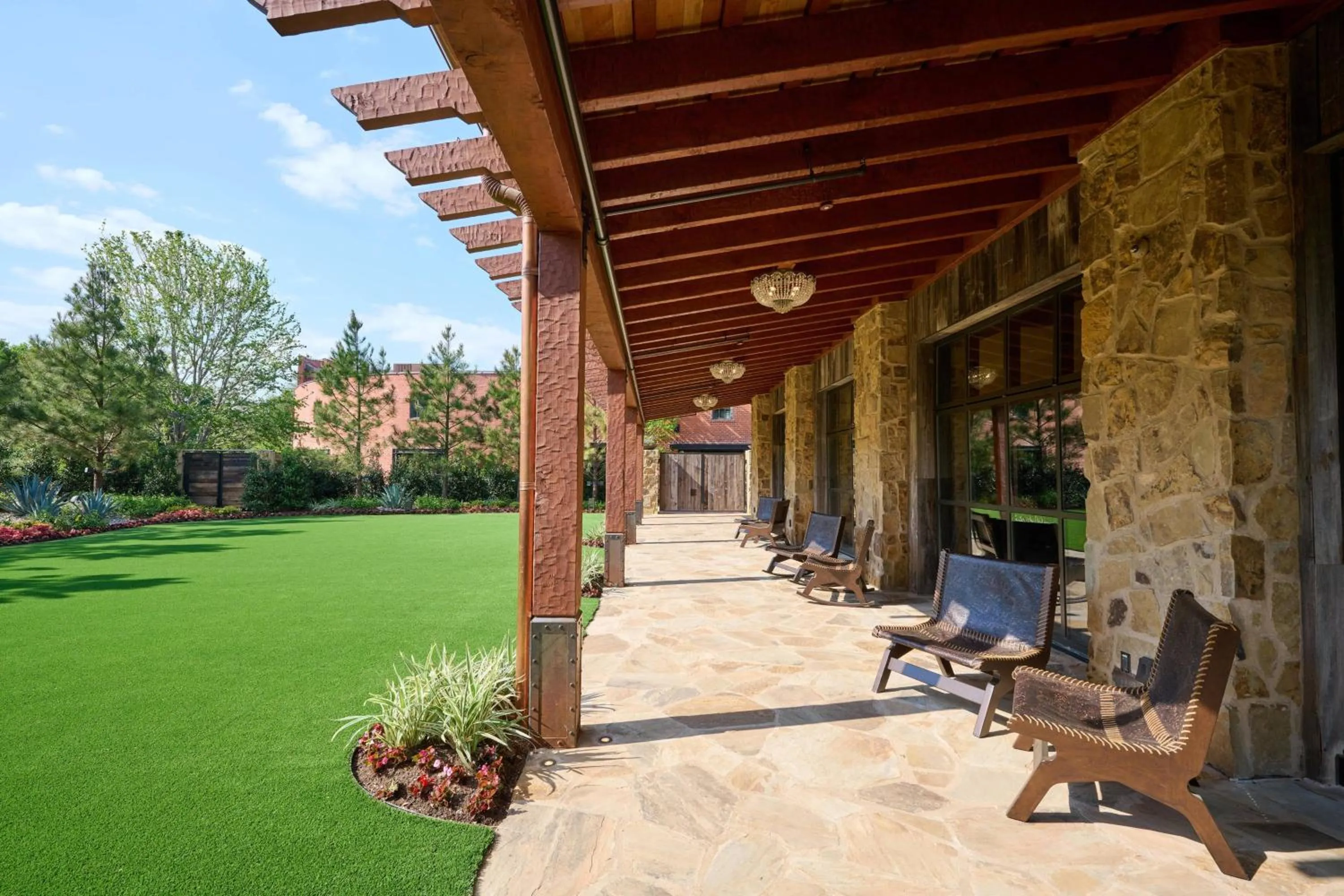 Lounge or bar in Hotel Drover, Autograph Collection