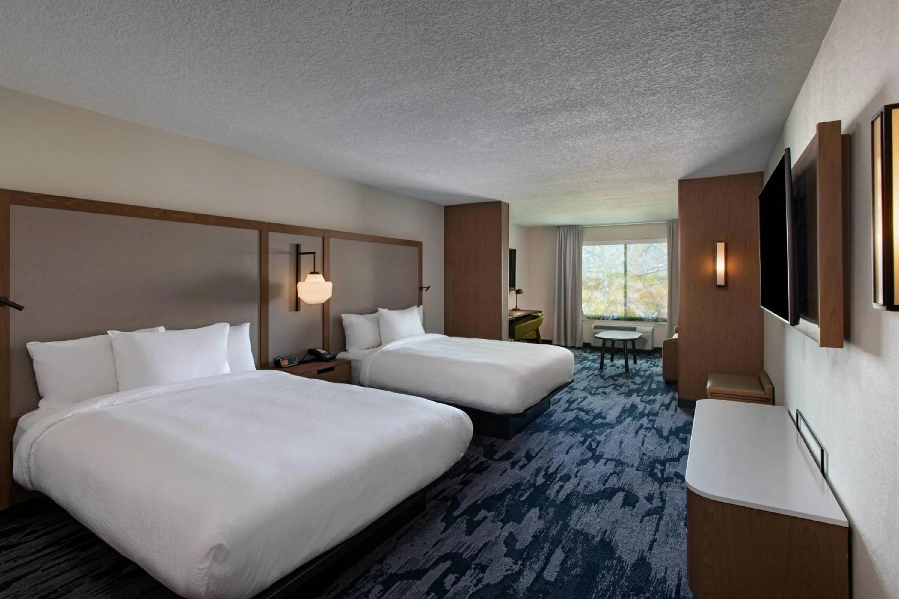 Photo of the whole room, Bed in Fairfield Inn & Suites by Marriott Oskaloosa