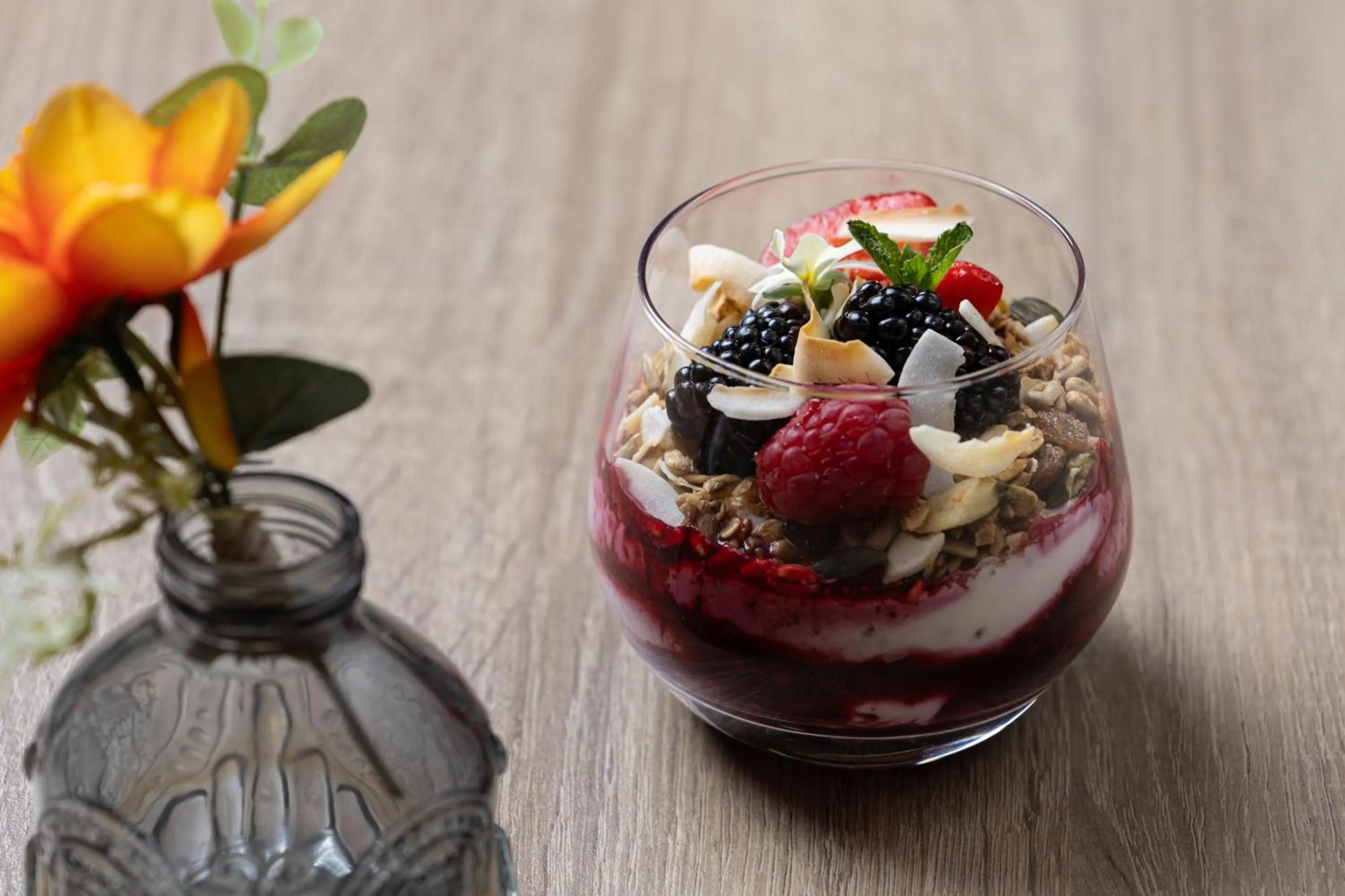 Restaurant/places to eat in Courtyard by Marriott London City Airport