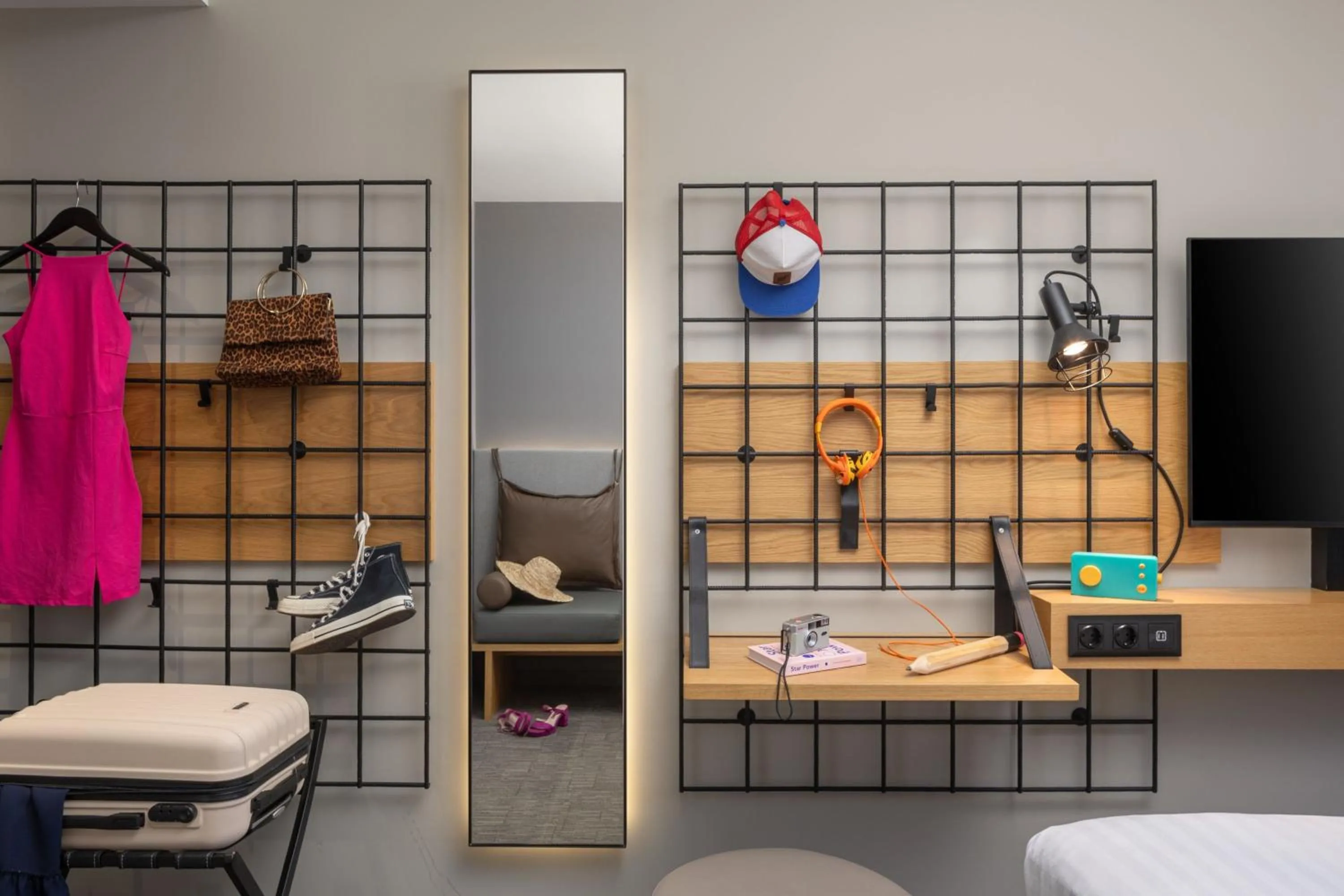 Photo of the whole room in Moxy Lisbon City