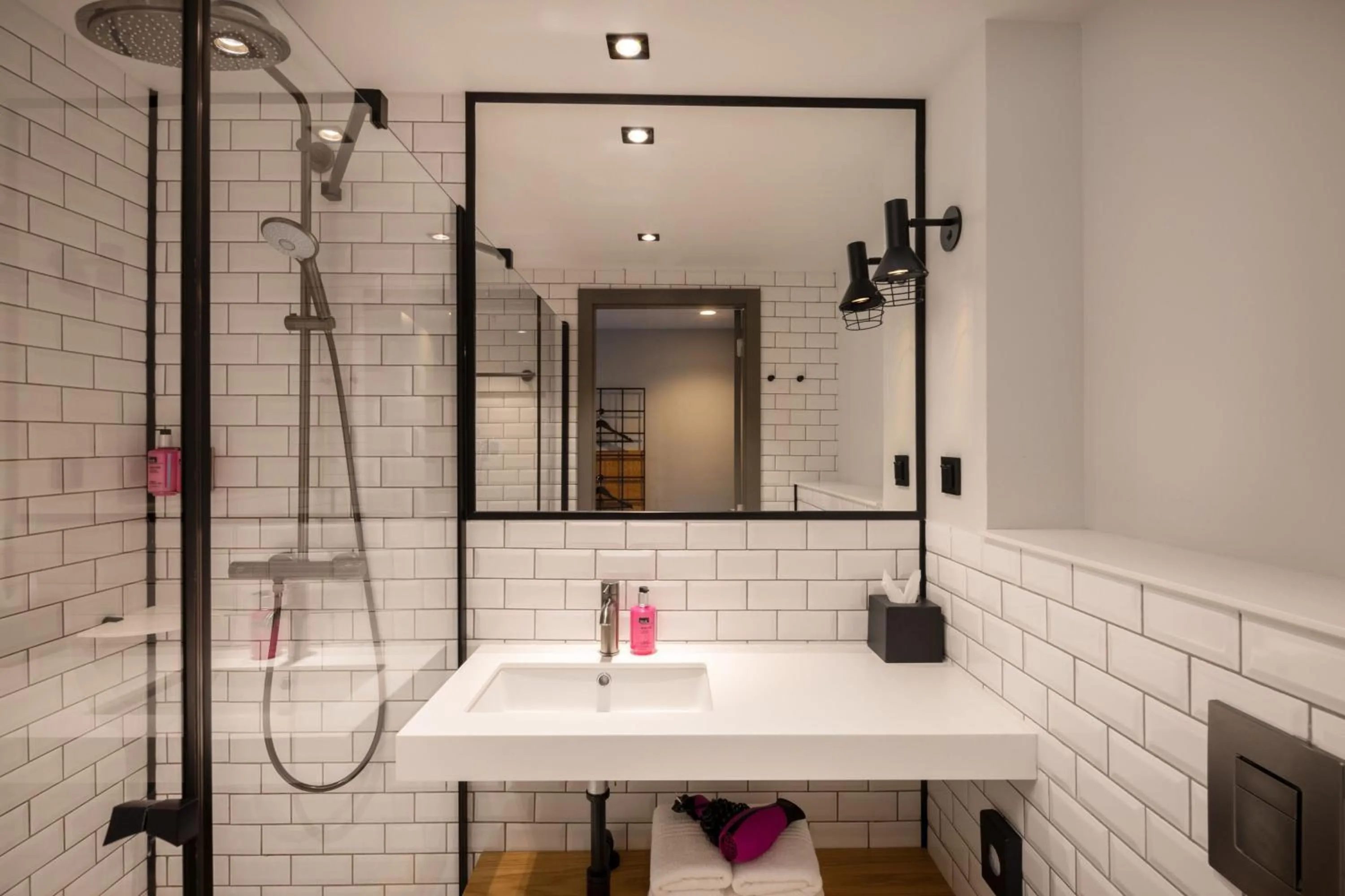 Bathroom in Moxy Lisbon City